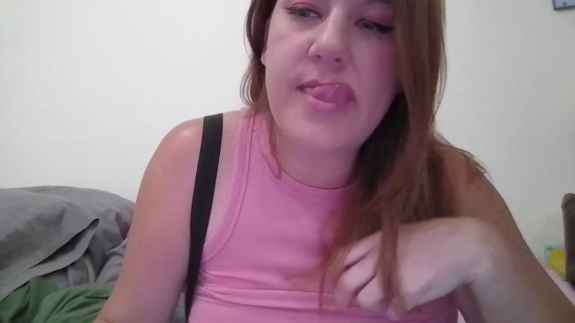 Gallery image thumbnail from Kenzie_leigh's myfreecams stream on, 07/13/2025, 18:48 image 15 of 20