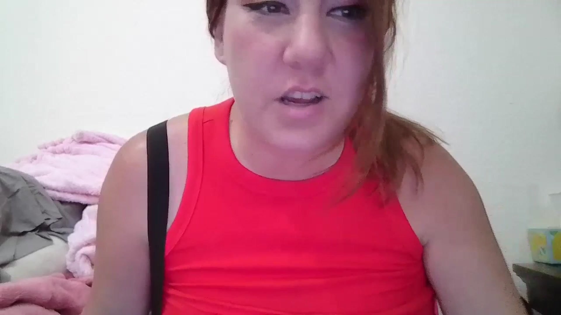 Gallery image thumbnail from Kenzie_leigh's myfreecams stream on, 07/14/2025, 17:45 image 19 of 20