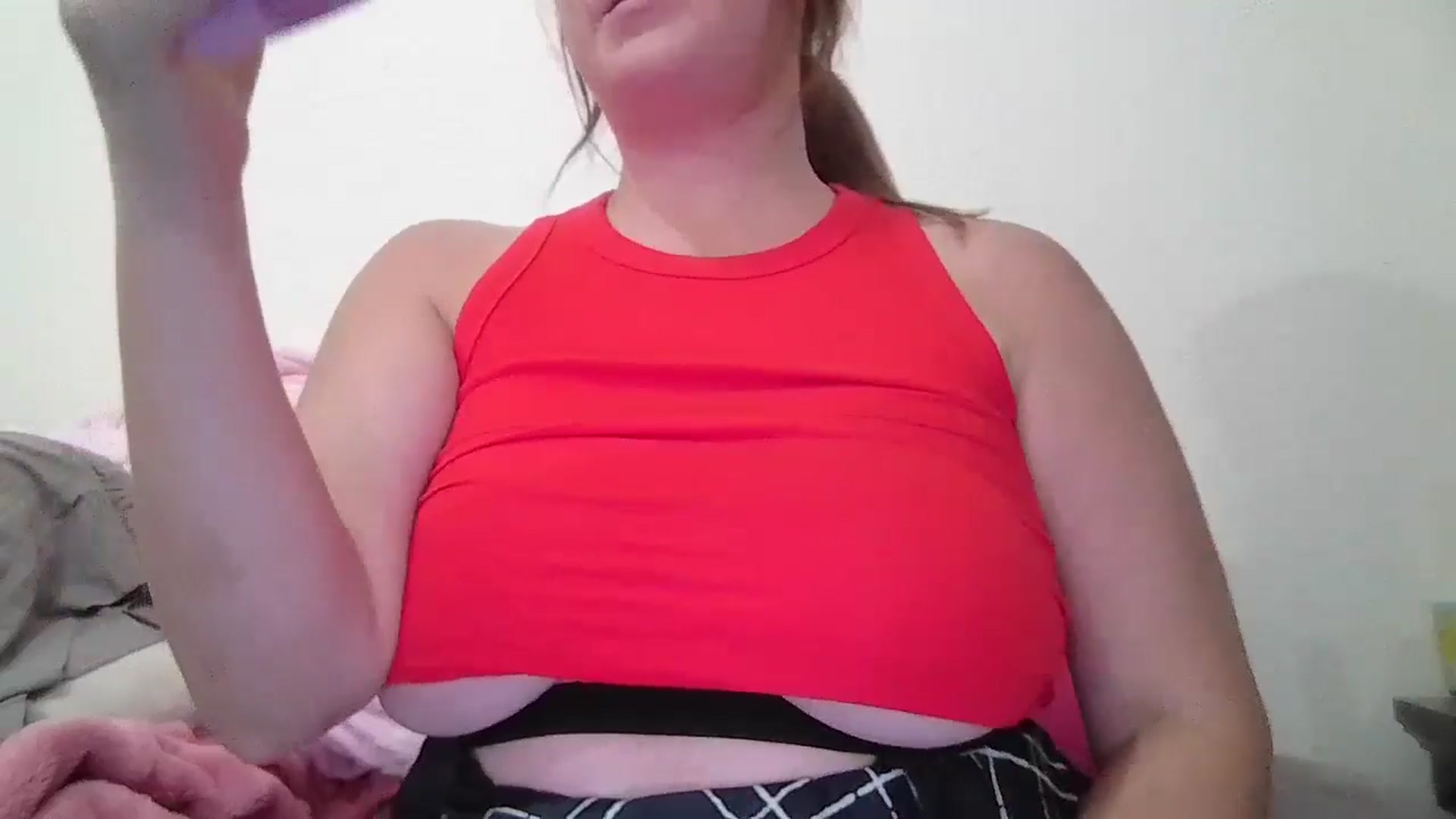 Gallery image thumbnail from Kenzie_leigh's myfreecams stream on, 07/14/2025, 17:45 image 6 of 20