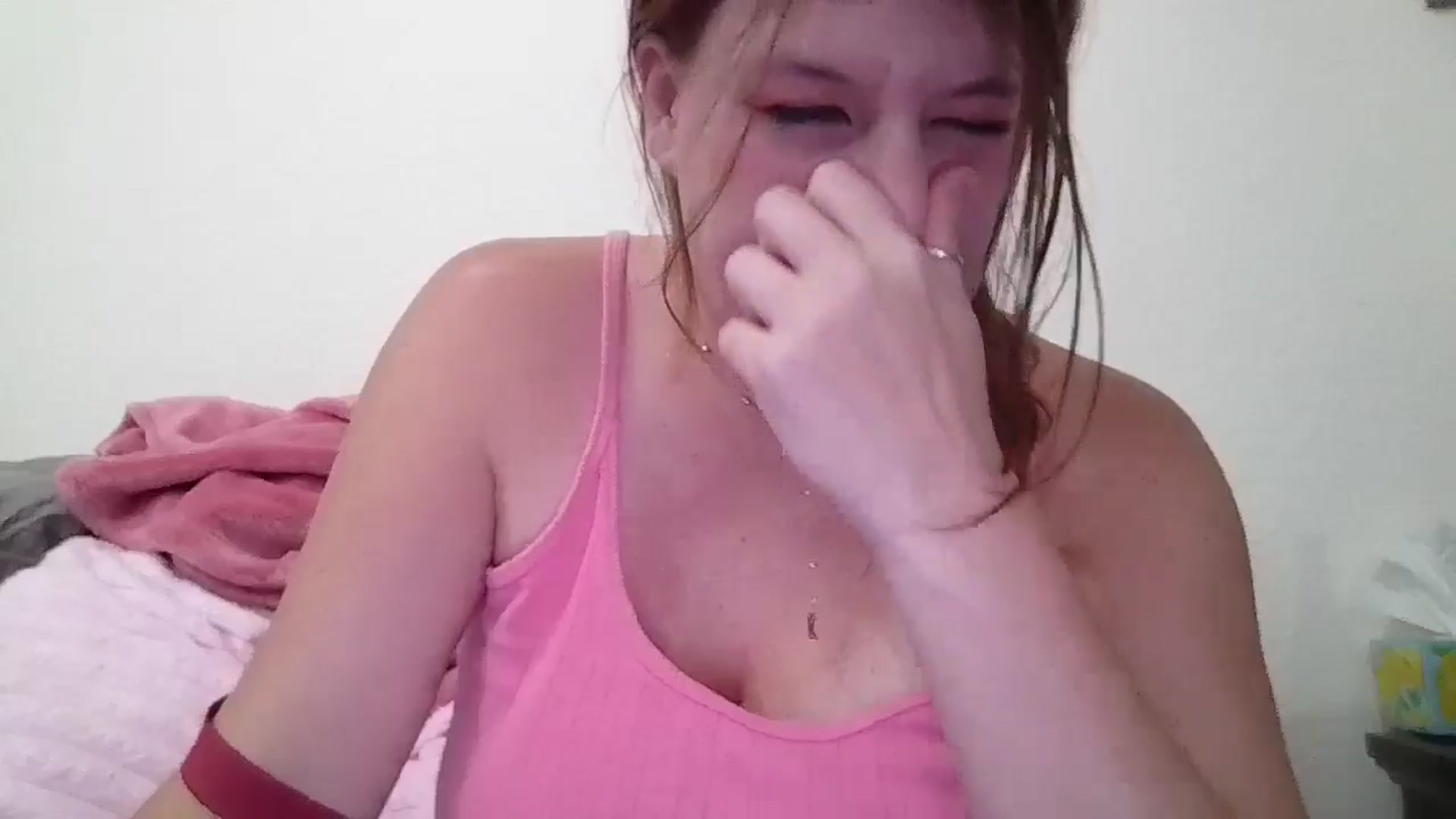 Gallery image thumbnail from Kenzie_leigh's myfreecams stream on, 07/15/2025, 18:17 image 16 of 20