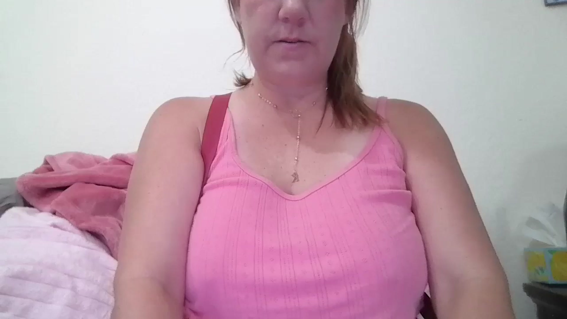 Gallery image thumbnail from Kenzie_leigh's myfreecams stream on, 07/15/2025, 18:17 image 12 of 20