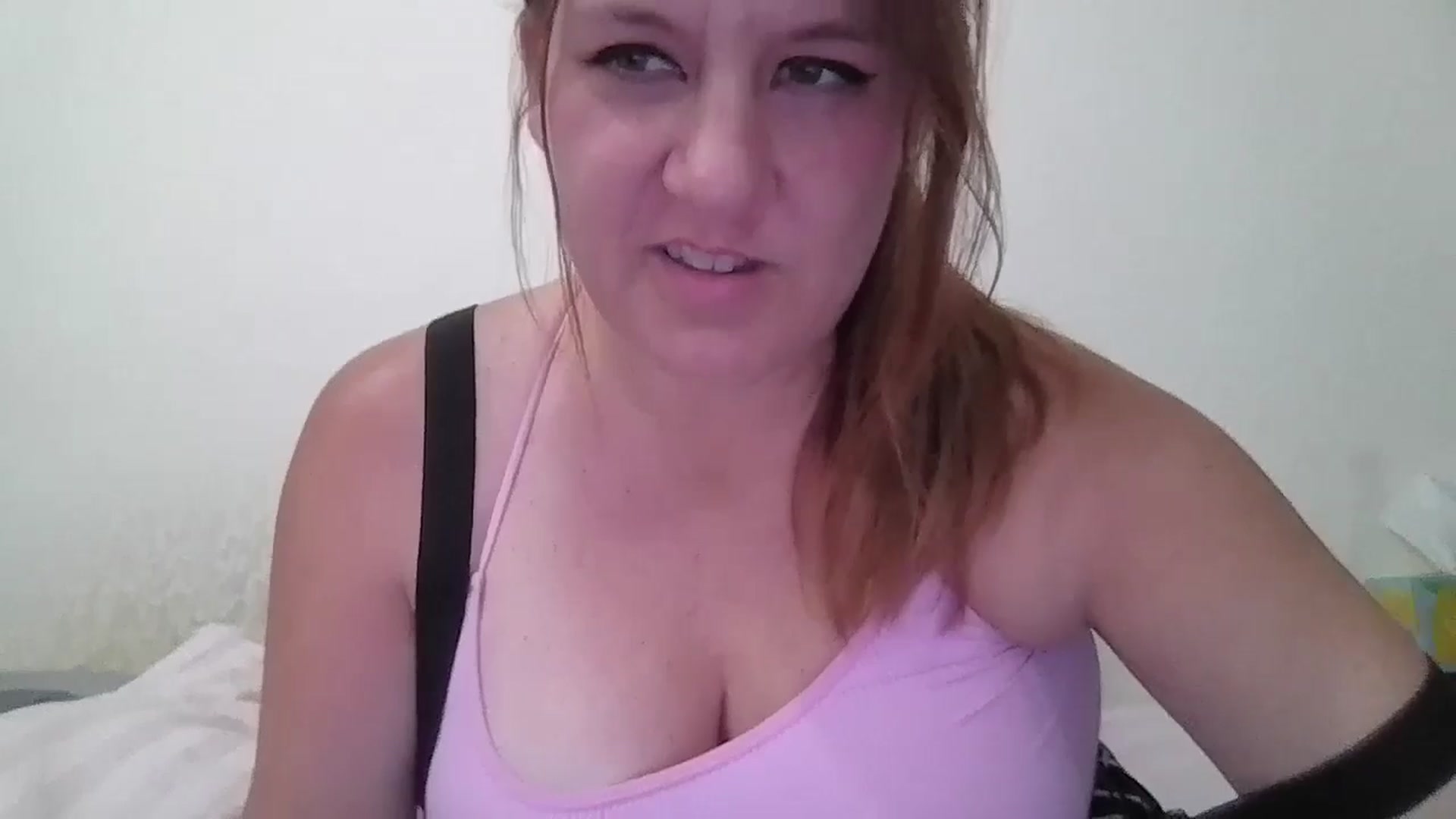 Gallery image thumbnail from Kenzie_leigh's myfreecams stream on, 07/22/2025, 18:06 image 9 of 20