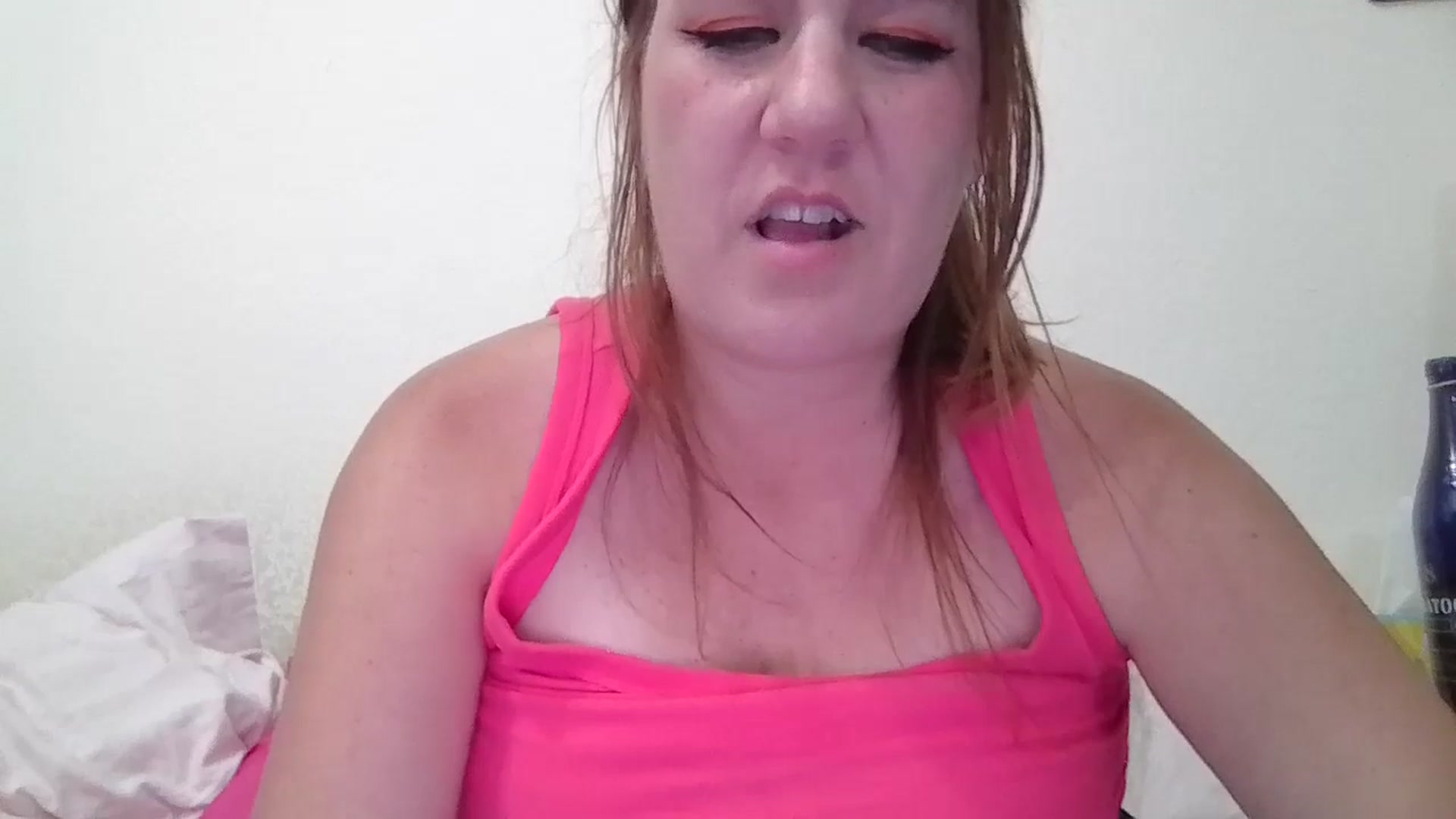 Gallery image thumbnail from Kenzie_leigh's myfreecams stream on, 07/23/2025, 18:04 image 10 of 20