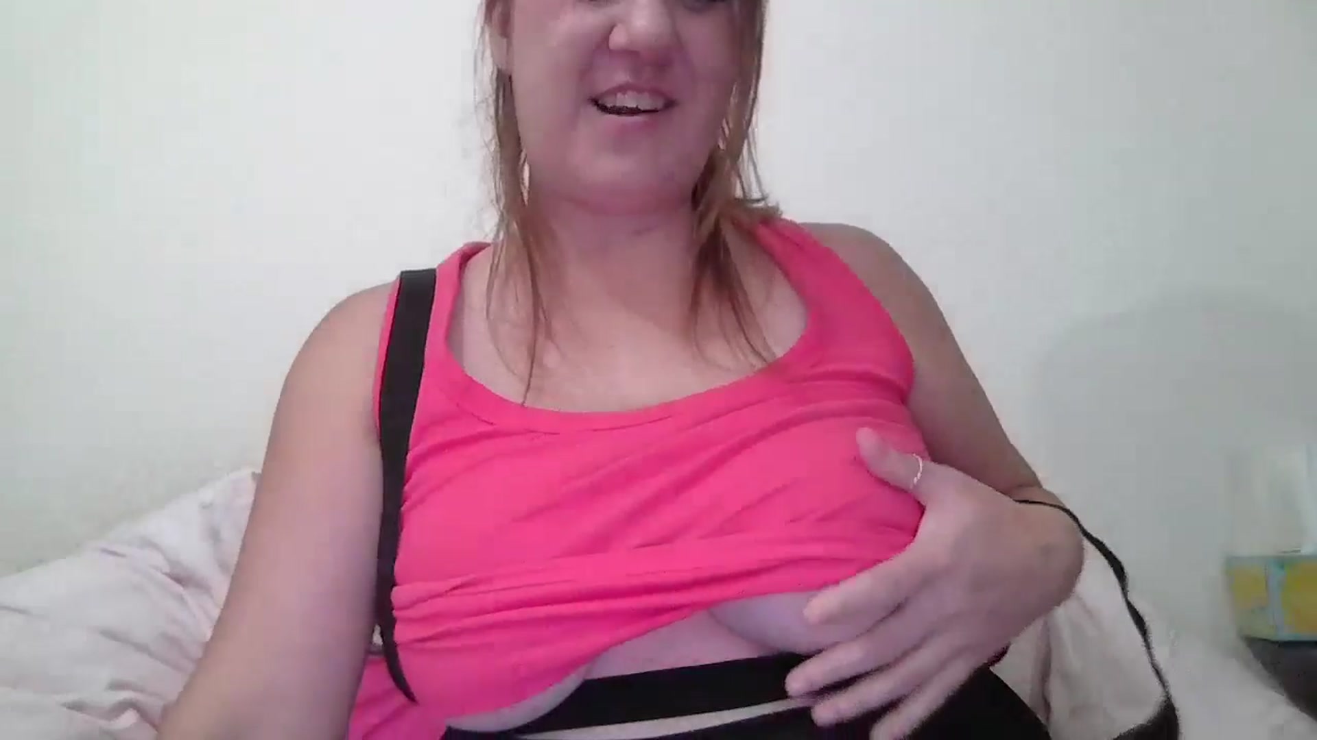 Gallery image thumbnail from Kenzie_leigh's myfreecams stream on, 07/23/2025, 18:04 image 17 of 20
