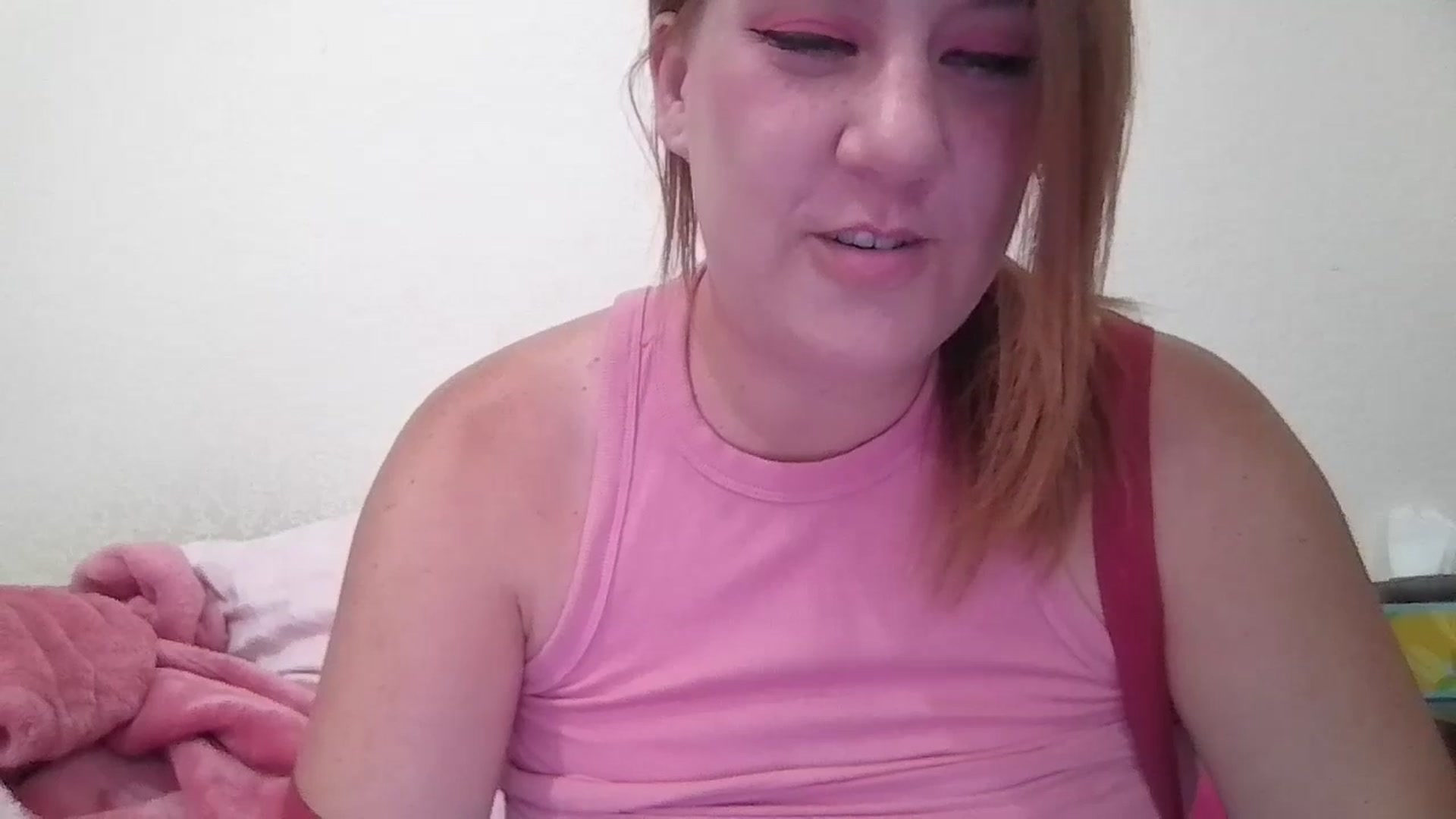 Gallery image thumbnail from Kenzie_leigh's myfreecams stream on, 07/24/2025, 18:37 image 6 of 20