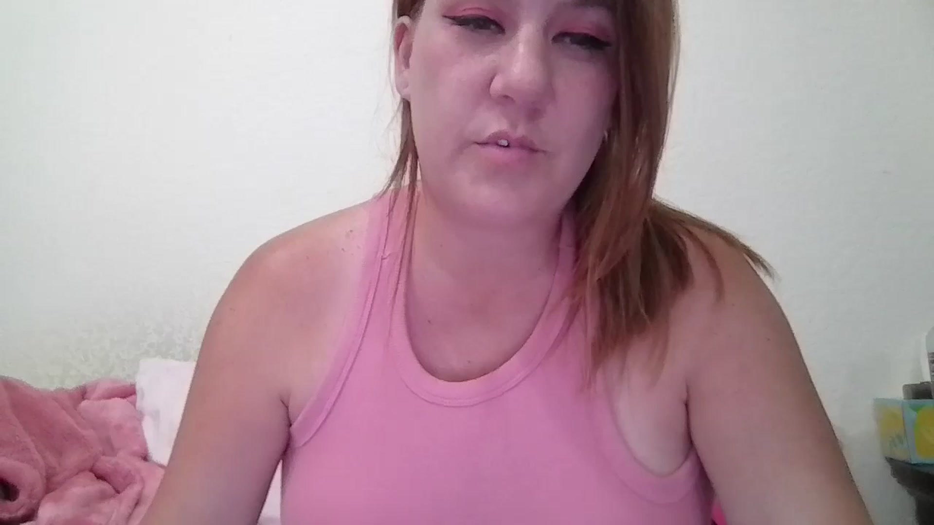 Gallery image thumbnail from Kenzie_leigh's myfreecams stream on, 07/24/2025, 19:28 image 3 of 20