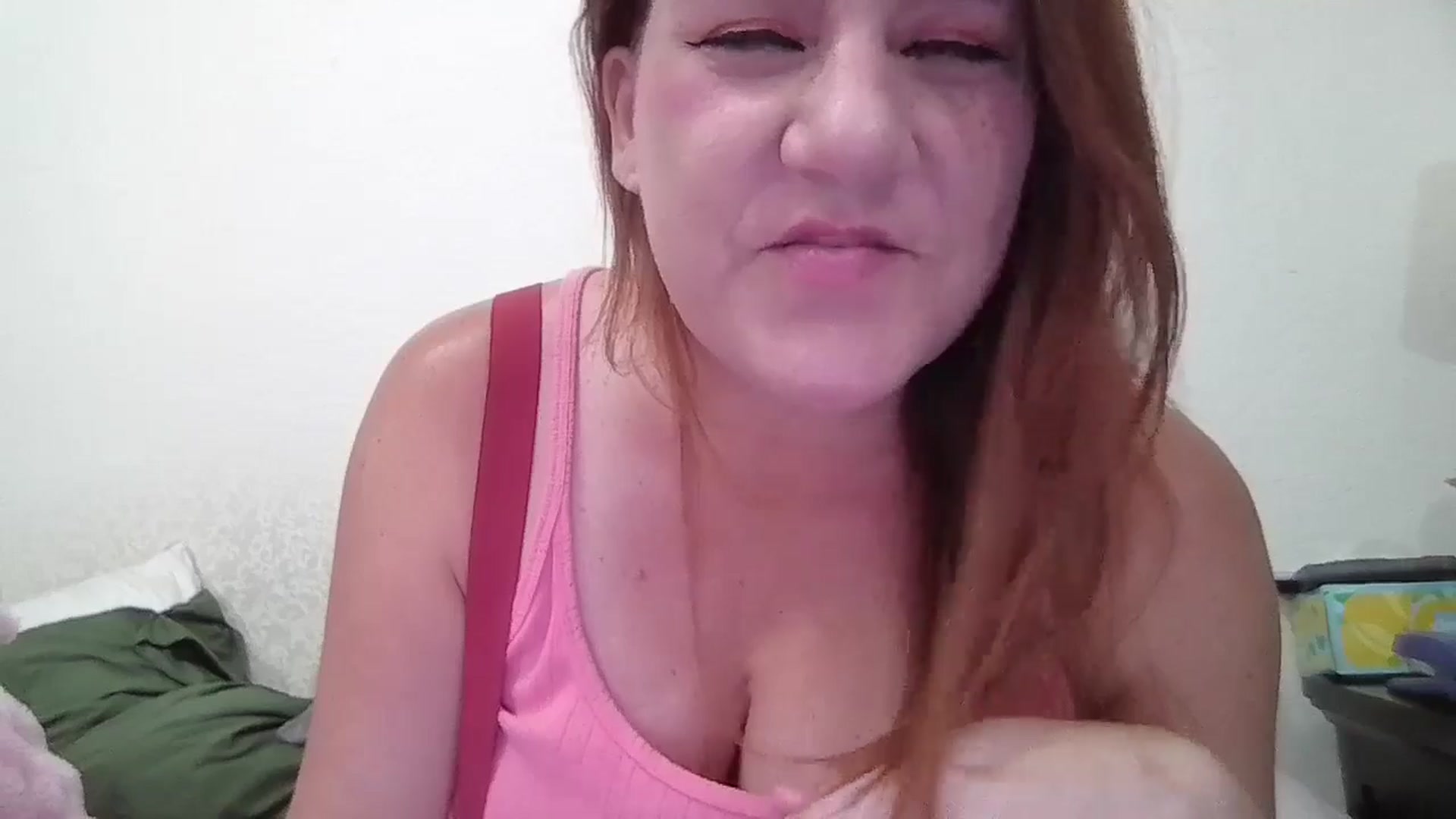 Gallery image thumbnail from Kenzie_leigh's myfreecams stream on, 08/10/2025, 17:09 image 18 of 20