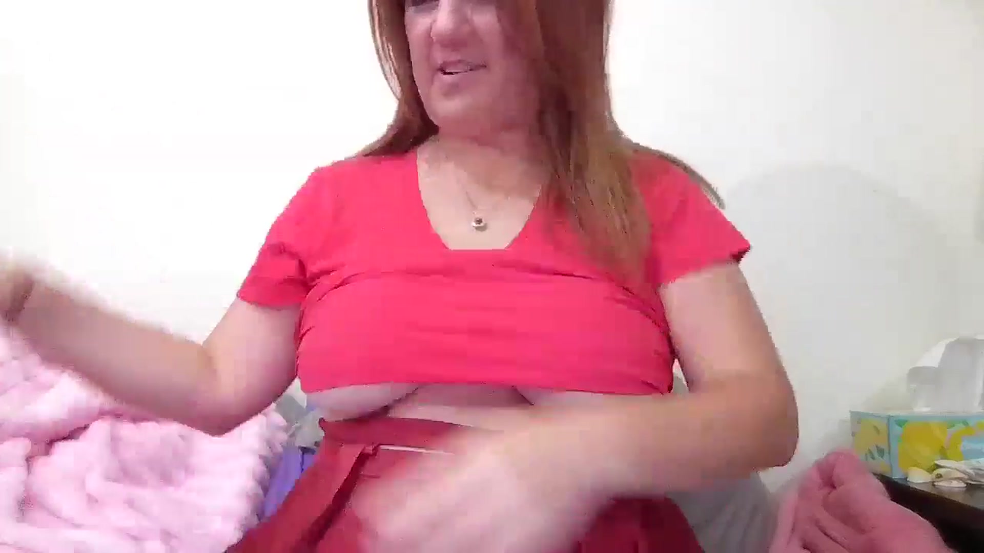 Gallery image thumbnail from Kenzie_leigh's myfreecams stream on, 08/18/2025, 19:42 image 3 of 20