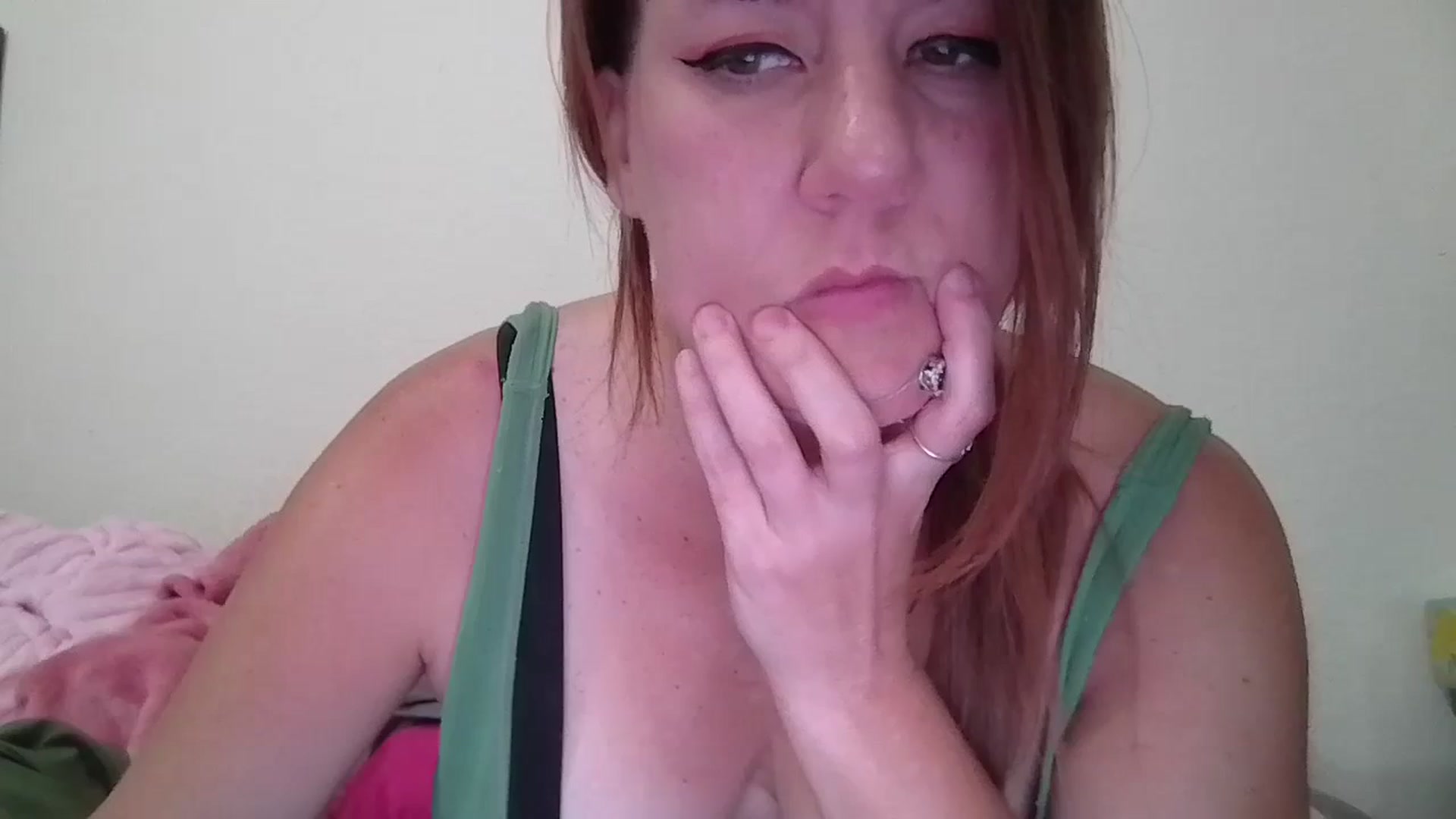 Gallery image thumbnail from Kenzie_leigh's myfreecams stream on, 09/07/2025, 18:15 image 9 of 20