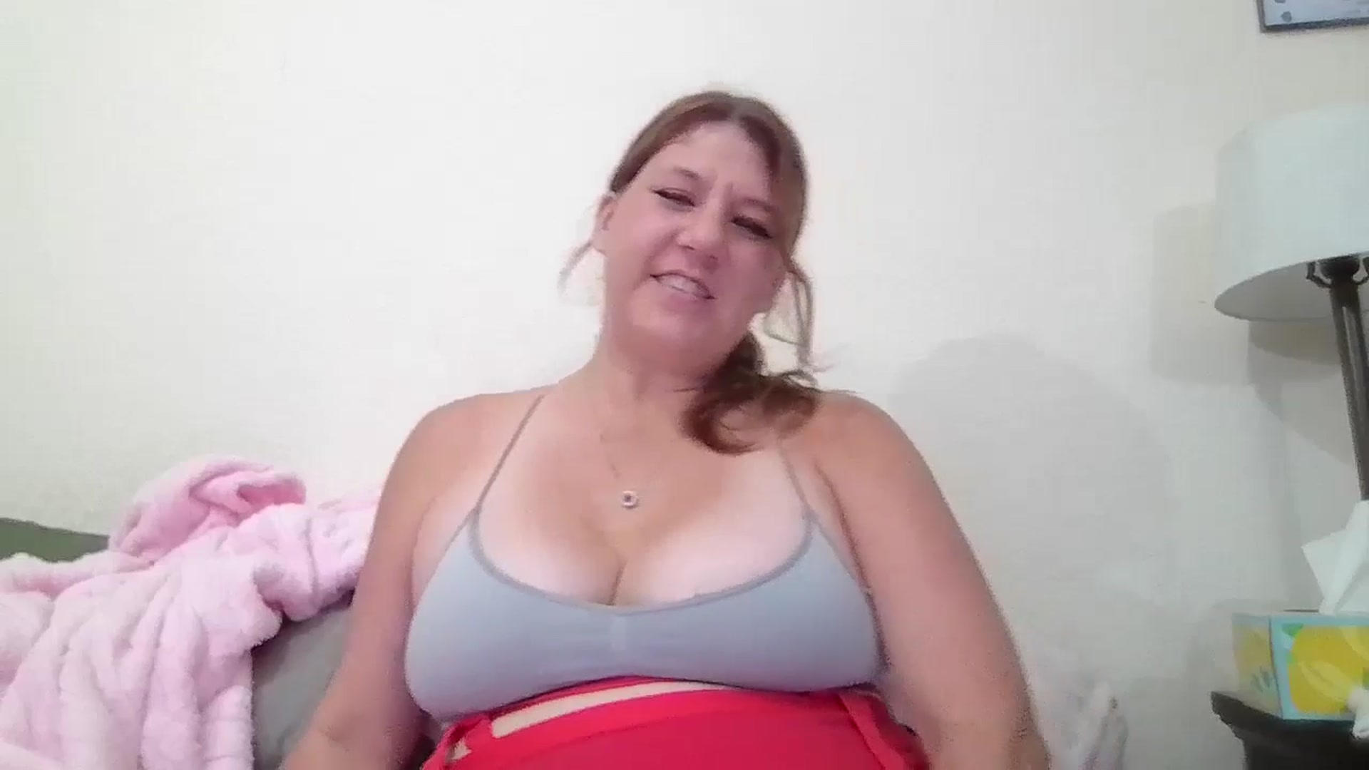 Gallery image thumbnail from Kenzie_leigh's myfreecams stream on, 09/08/2025, 17:45 image 9 of 20