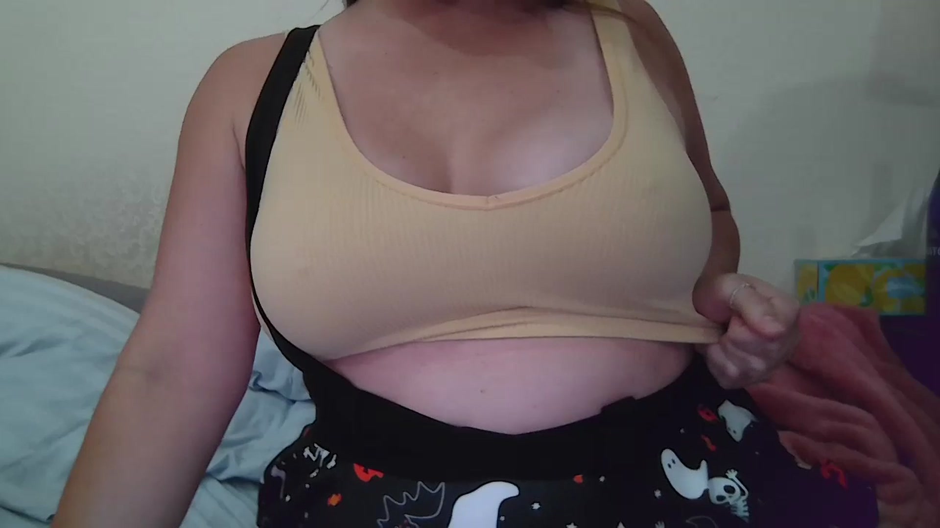 Gallery image thumbnail from Kenzie_leigh's myfreecams stream on, 10/01/2025, 18:55 image 14 of 20