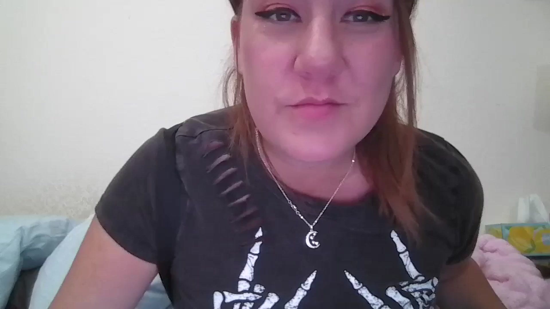 Gallery image thumbnail from Kenzie_leigh's myfreecams stream on, 10/10/2025, 20:17 image 1 of 20