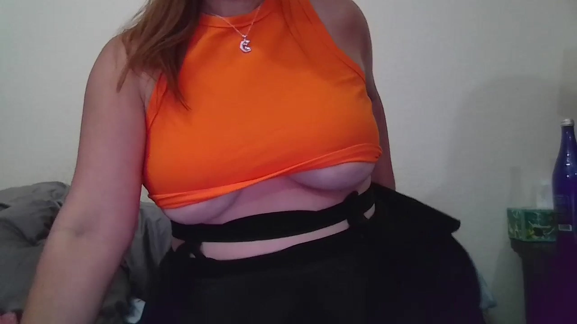 Gallery image thumbnail from Kenzie_leigh's myfreecams stream on, 10/15/2025, 19:15 image 5 of 20