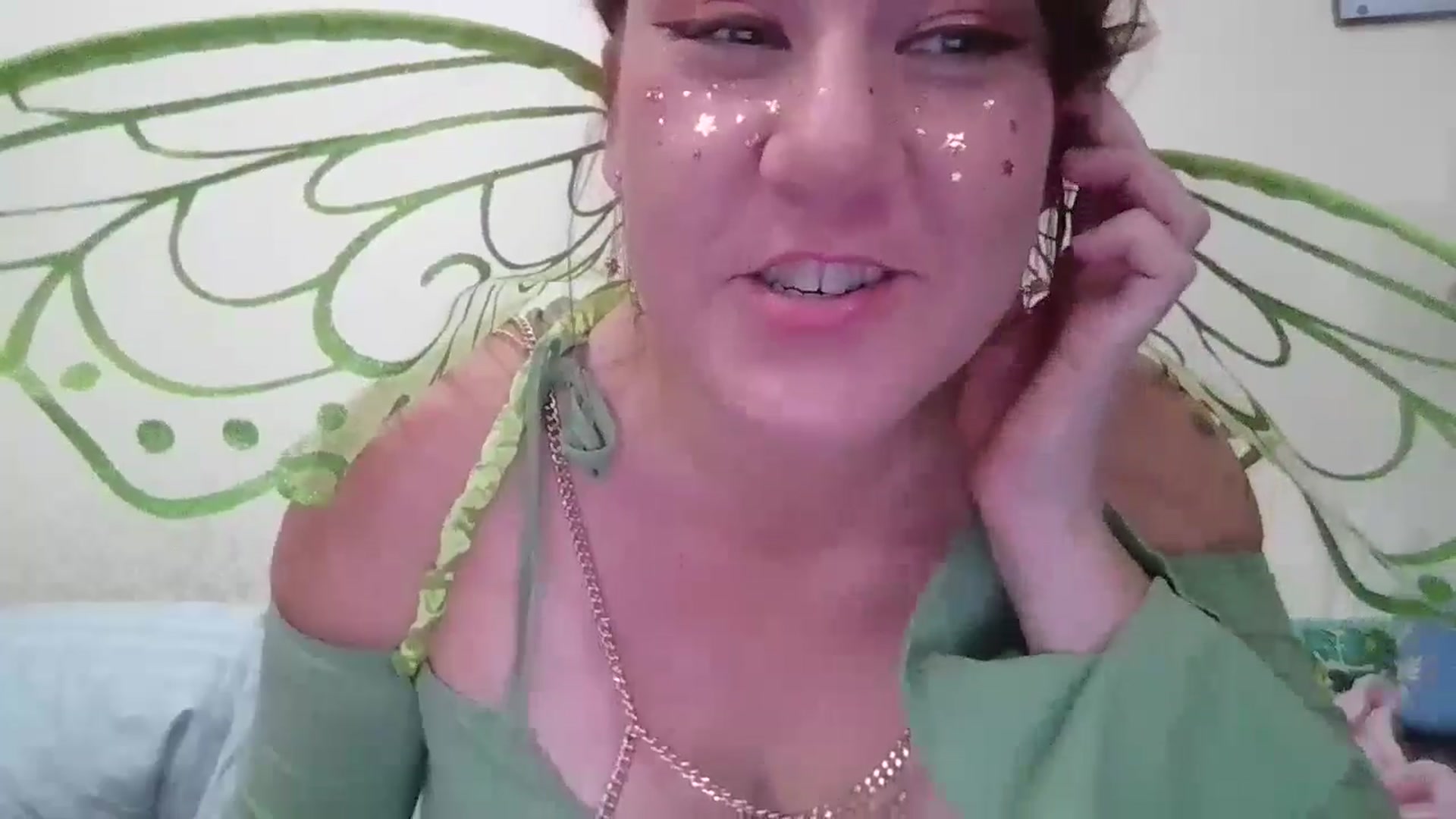 Gallery image thumbnail from Kenzie_leigh's myfreecams stream on, 10/24/2025, 18:17 image 2 of 20