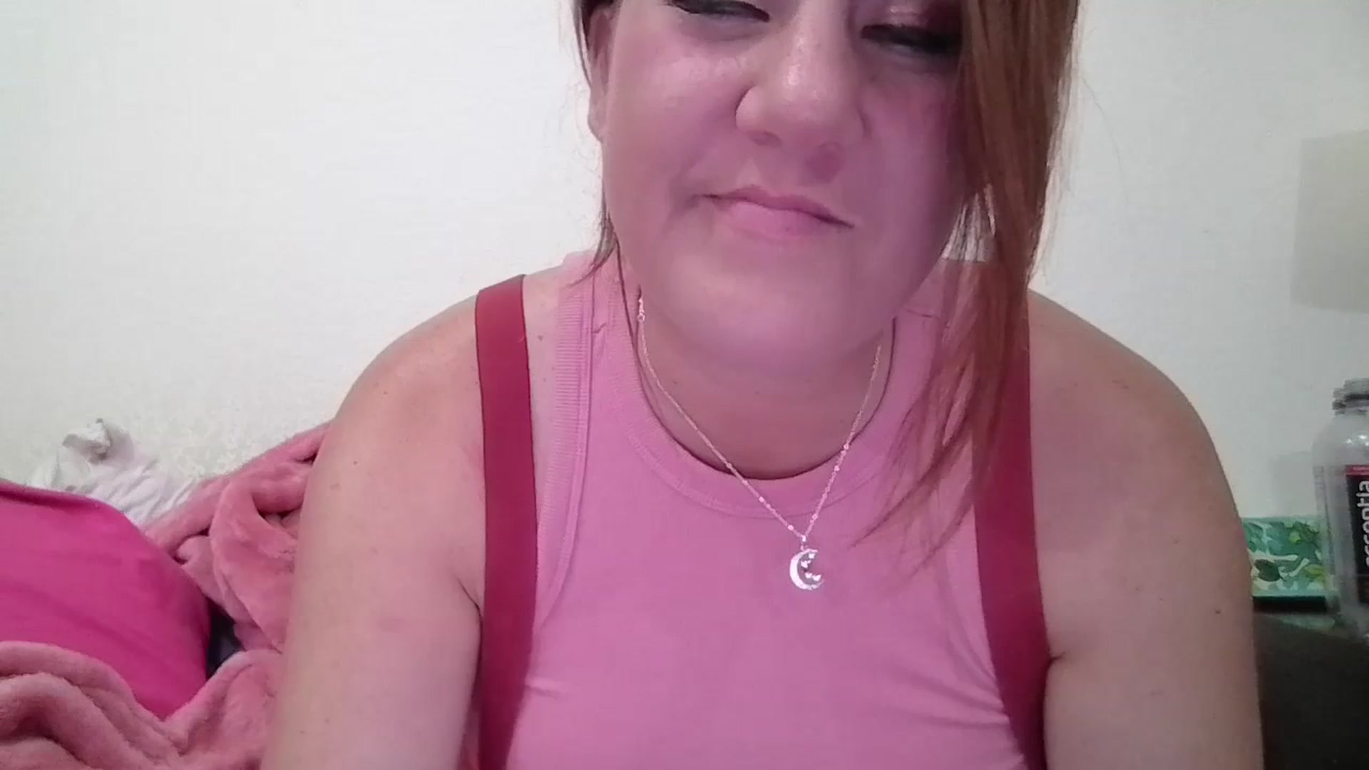 Gallery image thumbnail from Kenzie_leigh's myfreecams stream on, 11/06/2025, 21:00 image 7 of 20
