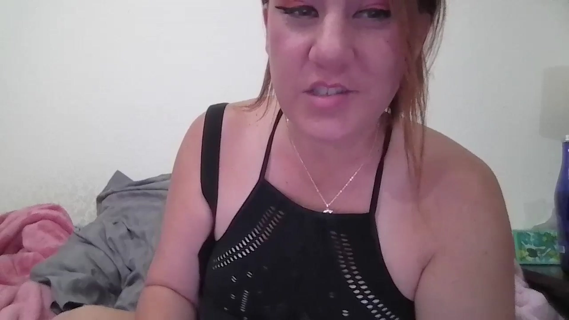 Gallery image thumbnail from Kenzie_leigh's myfreecams stream on, 11/10/2025, 17:59 image 18 of 20