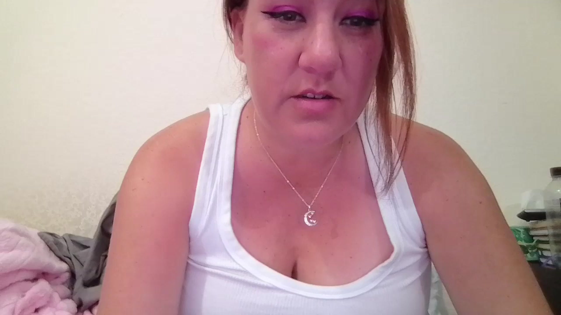 Gallery image thumbnail from Kenzie_leigh's myfreecams stream on, 11/18/2025, 19:13 image 1 of 20