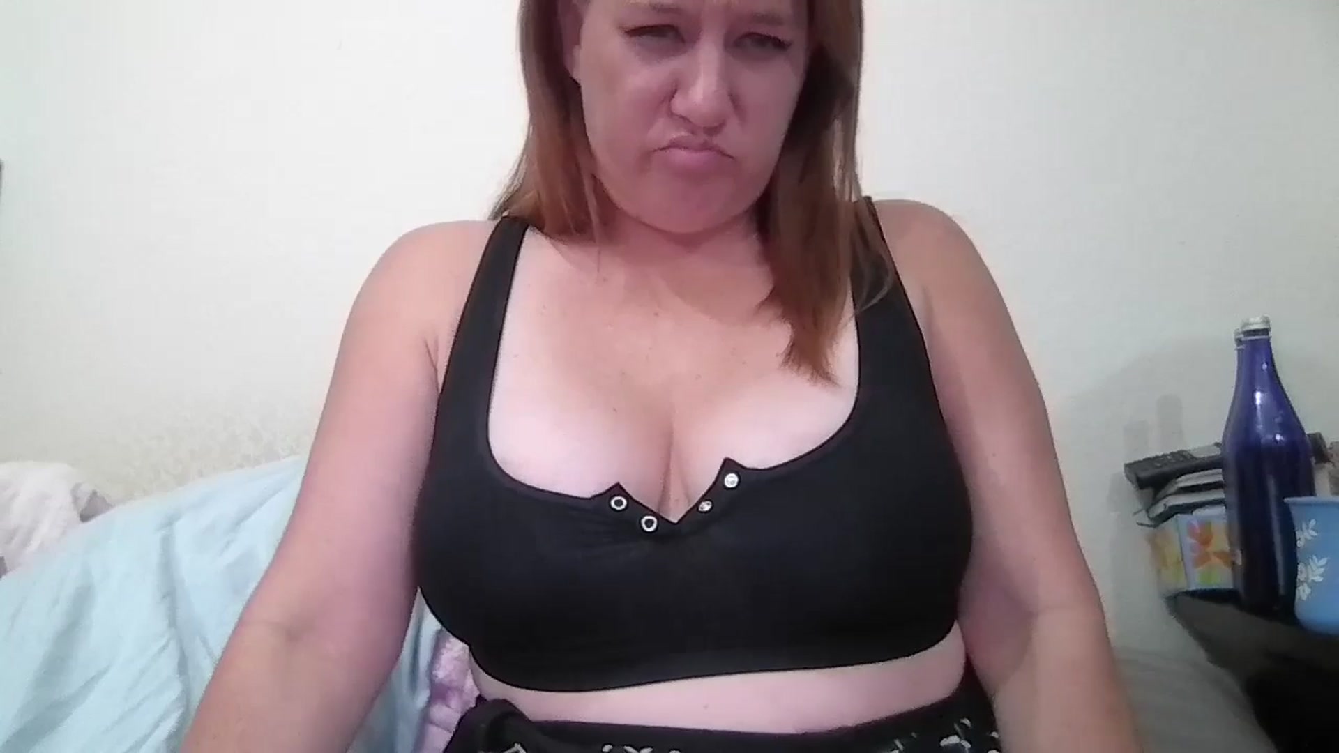 Gallery image thumbnail from Kenzie_leigh's myfreecams stream on, 12/05/2025, 19:51 image 15 of 20