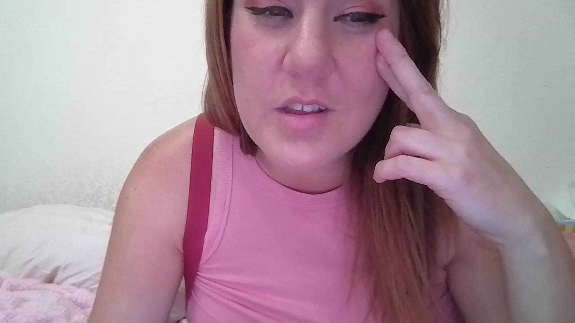 Gallery image thumbnail from Kenzie_leigh's myfreecams stream on, 12/15/2025, 20:04 image 7 of 20