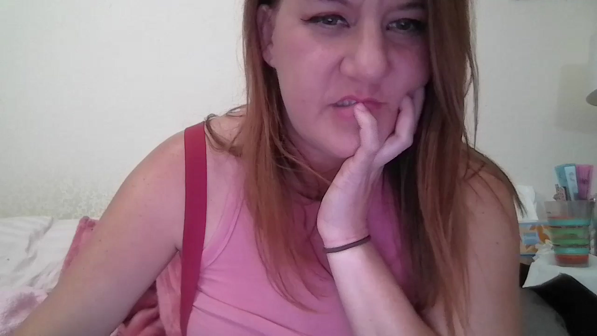 Gallery image thumbnail from Kenzie_leigh's myfreecams stream on, 12/15/2025, 22:08 image 2 of 20