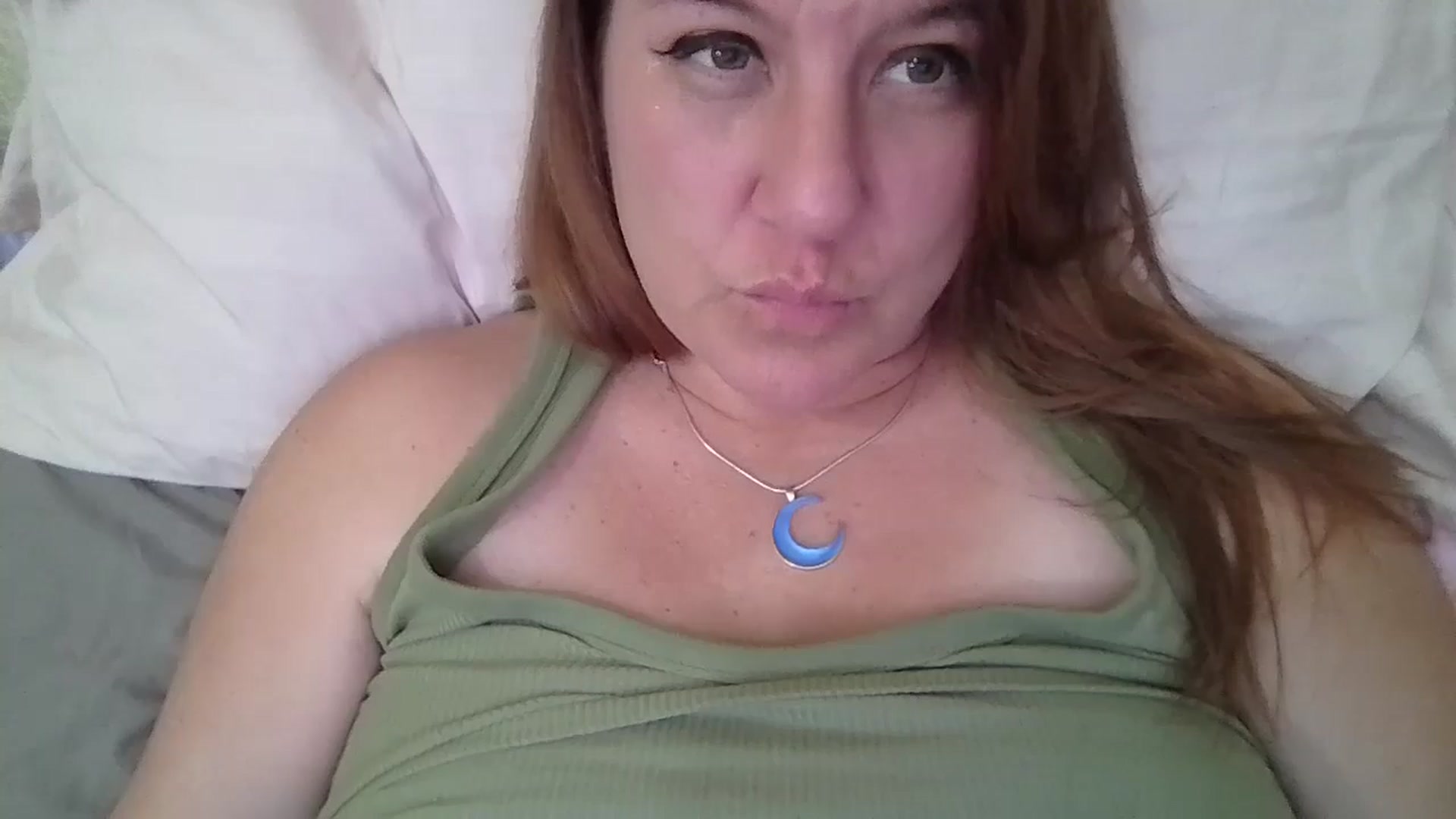 Gallery image thumbnail from Kenzie_leigh's myfreecams stream on, 12/26/2025, 21:29 image 12 of 20