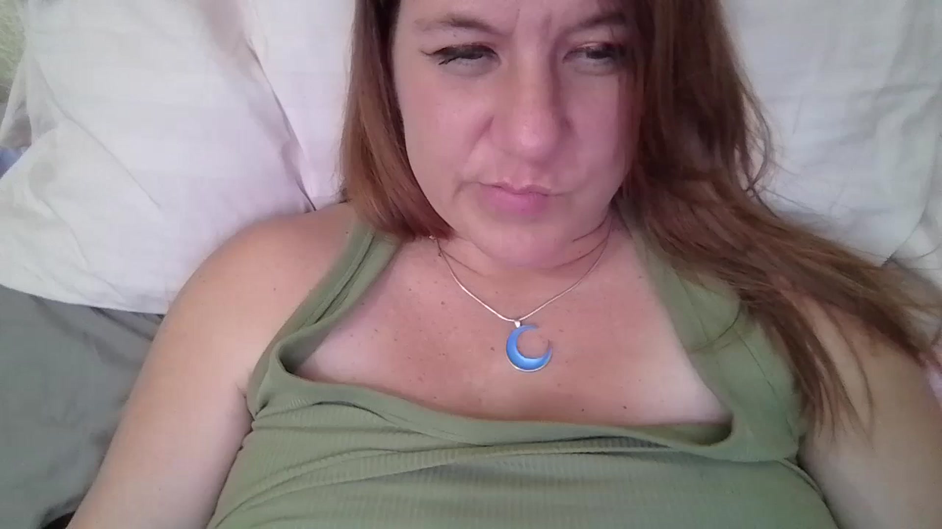 Gallery image thumbnail from Kenzie_leigh's myfreecams stream on, 12/26/2025, 21:29 image 15 of 20