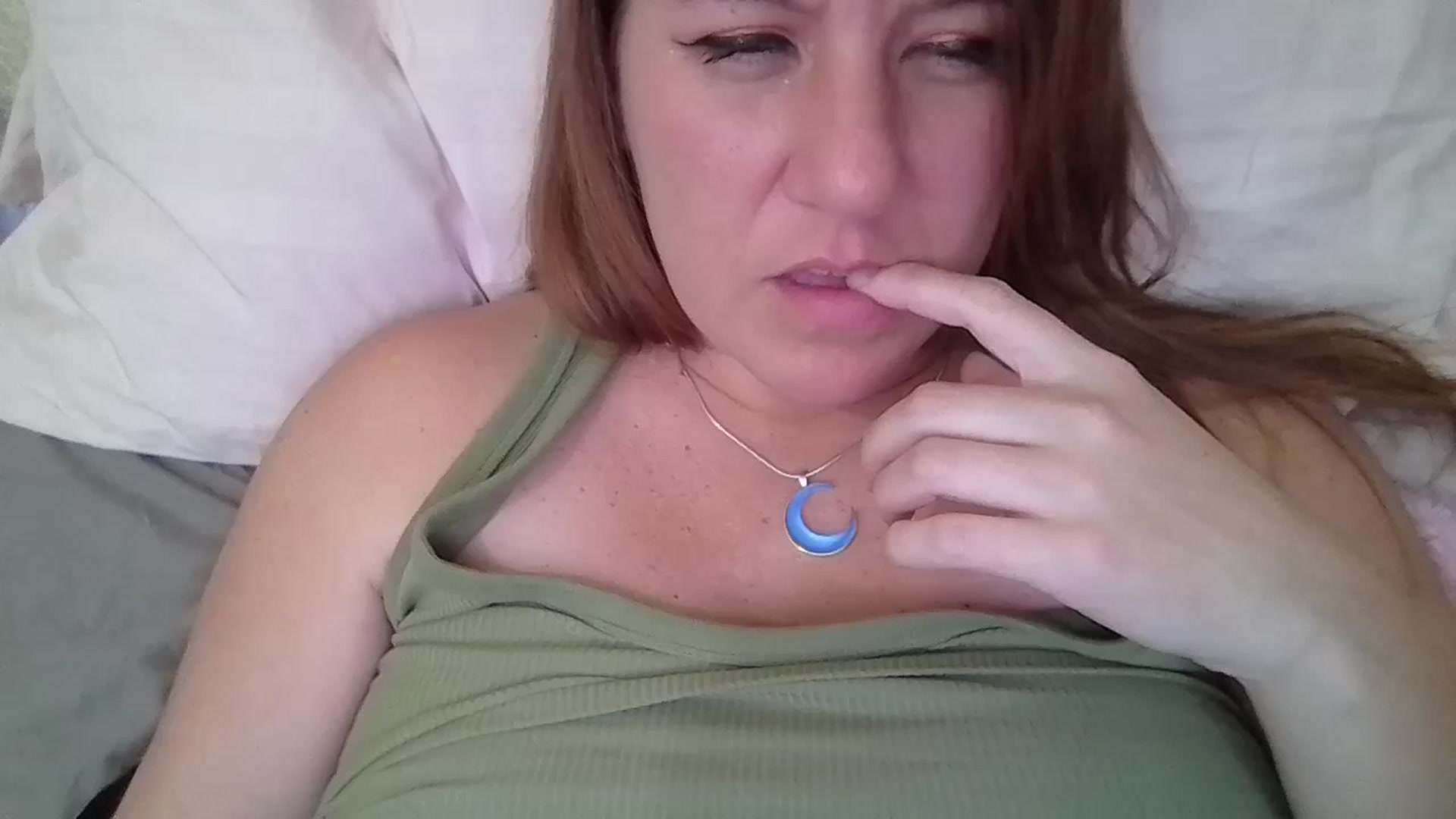Gallery image thumbnail from Kenzie_leigh's myfreecams stream on, 12/26/2025, 21:29 image 18 of 20