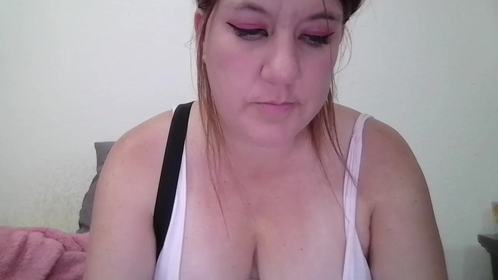 Gallery image thumbnail from Kenzie_leigh's myfreecams stream on, 01/30/2026, 20:19 image 17 of 20