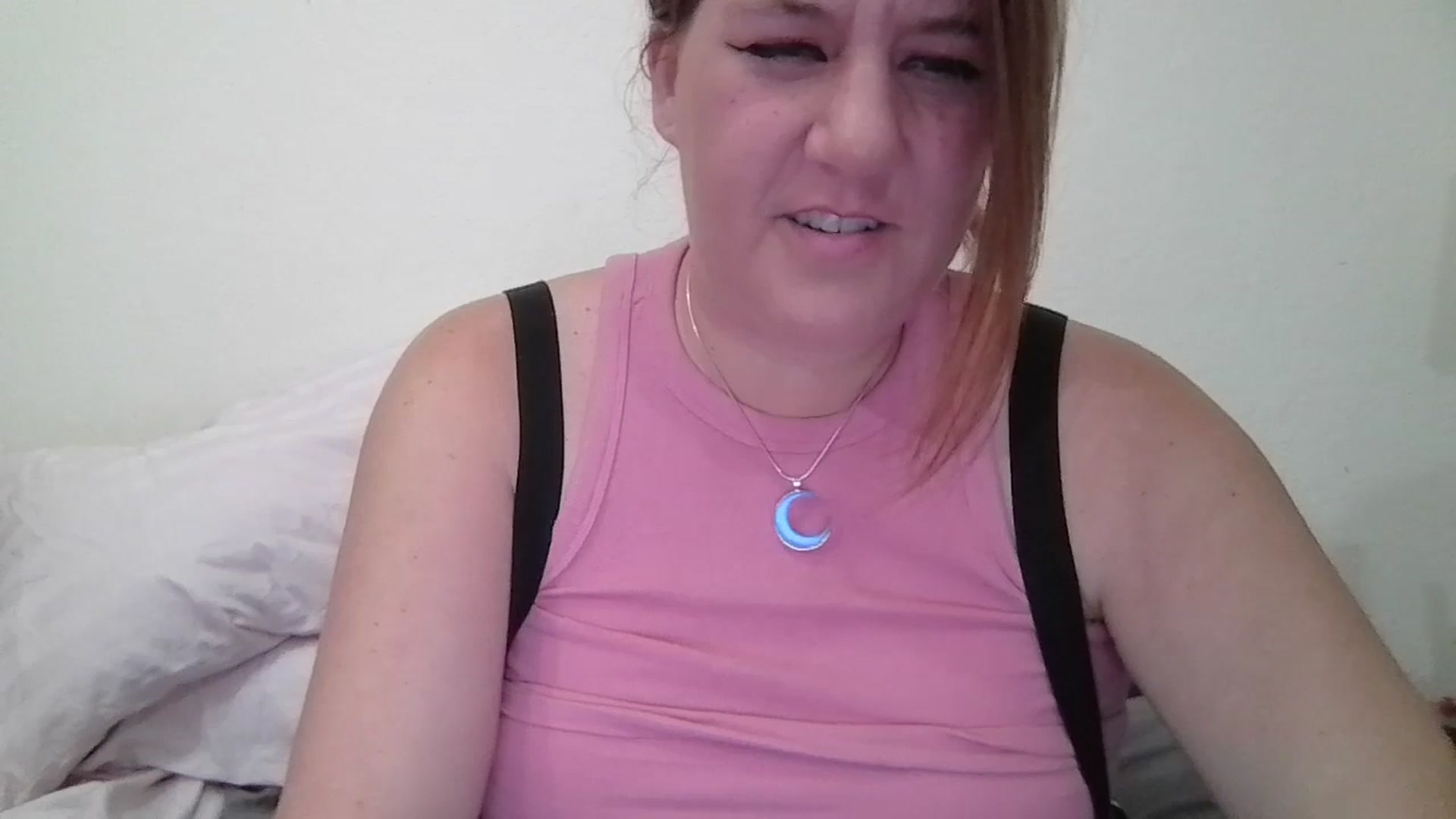 Gallery image thumbnail from Kenzie_leigh's myfreecams stream on, 02/02/2026, 18:56 image 12 of 20