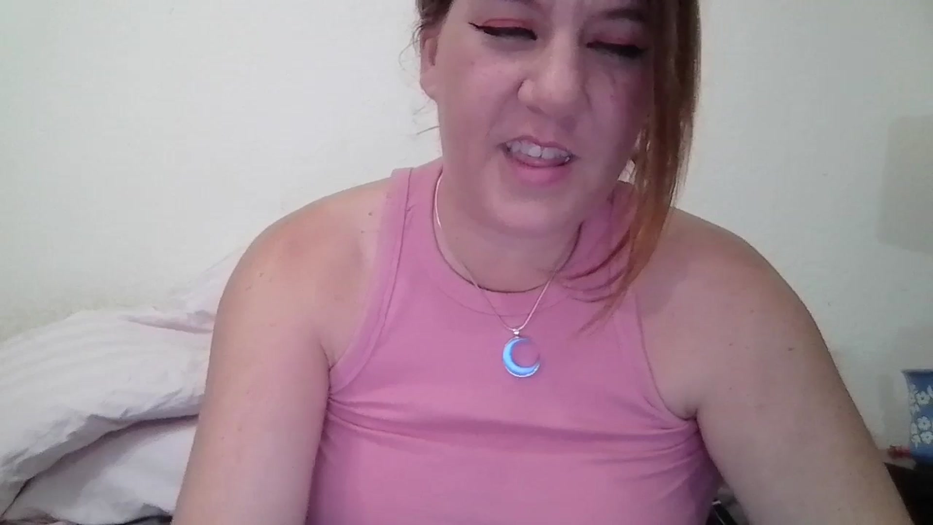 Gallery image thumbnail from Kenzie_leigh's myfreecams stream on, 02/02/2026, 18:56 image 18 of 20