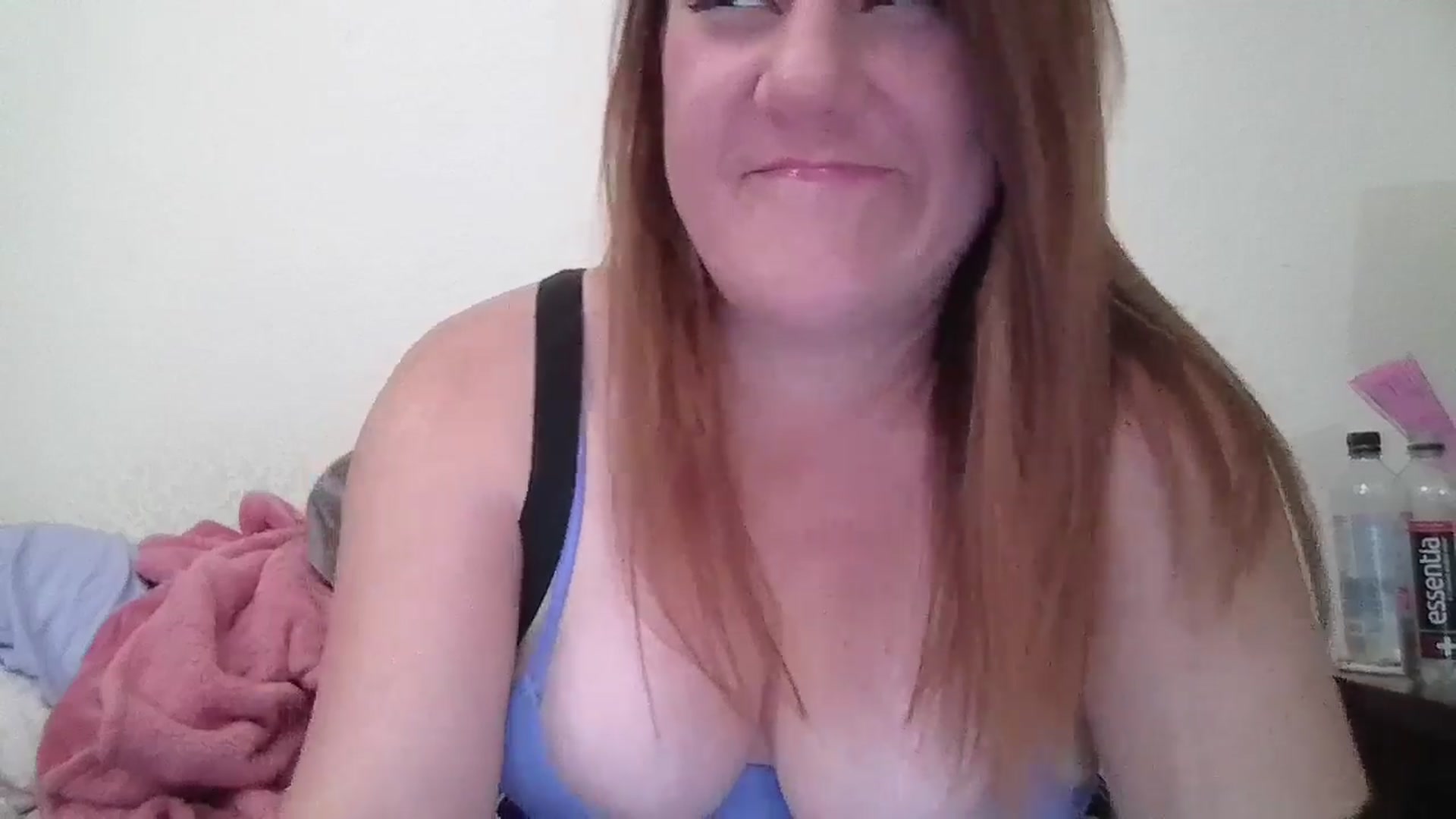 Gallery image thumbnail from Kenzie_leigh's myfreecams stream on, 02/05/2026, 19:11 image 8 of 20