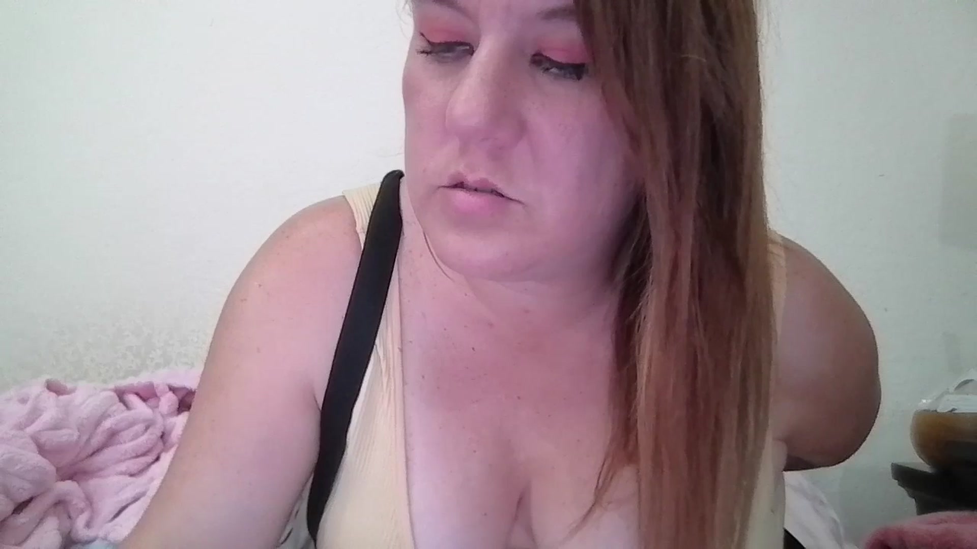 Gallery image thumbnail from Kenzie_leigh's myfreecams stream on, 02/10/2026, 19:59 image 2 of 20