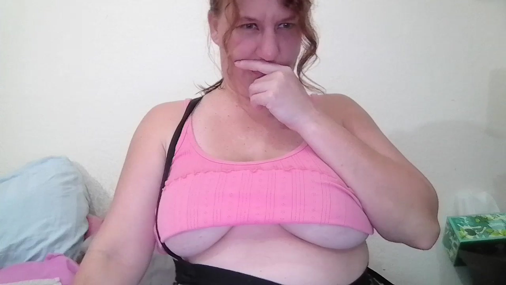 Gallery image thumbnail from Kenzie_leigh's myfreecams stream on, 02/15/2026, 19:43 image 5 of 20