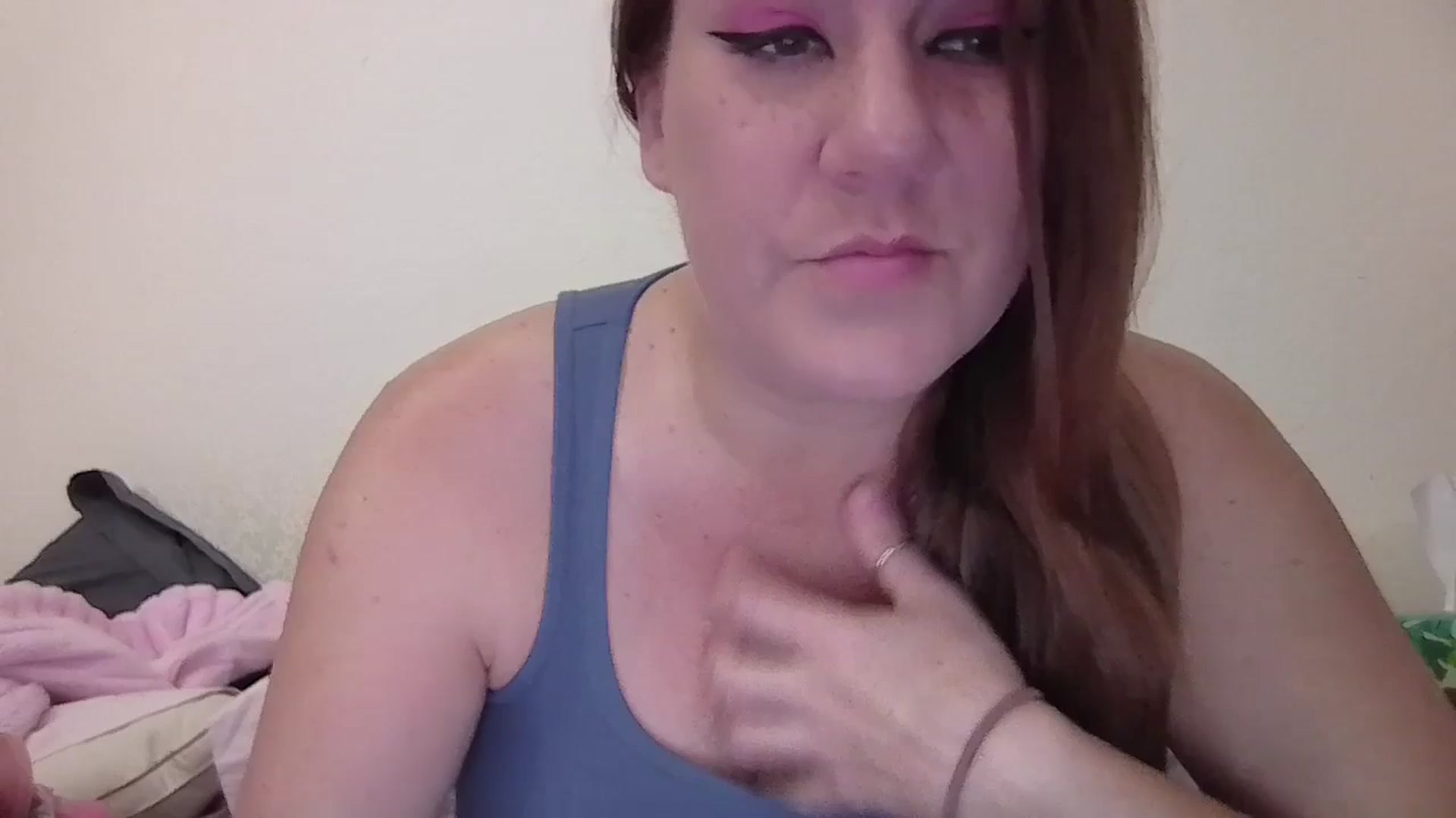 Gallery image thumbnail from Kenzie_leigh's myfreecams stream on, 03/02/2026, 18:20 image 1 of 20