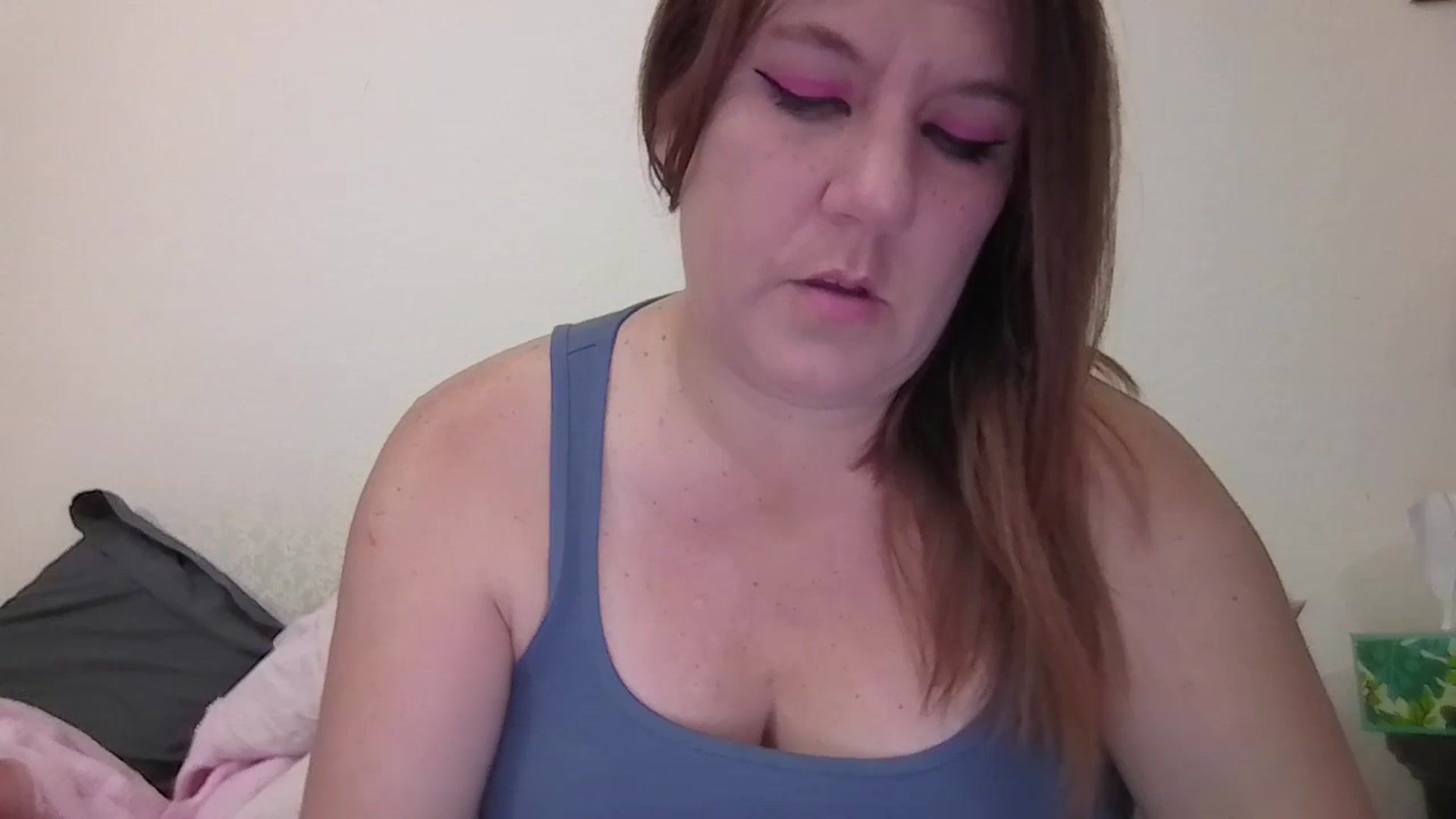 Gallery image thumbnail from Kenzie_leigh's myfreecams stream on, 03/02/2026, 18:20 image 4 of 20