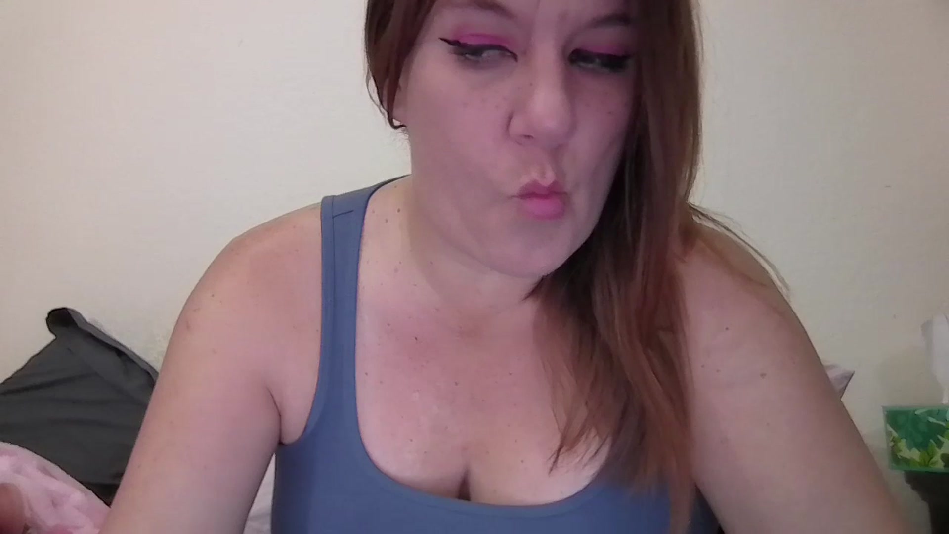 Gallery image thumbnail from Kenzie_leigh's myfreecams stream on, 03/02/2026, 18:20 image 3 of 20