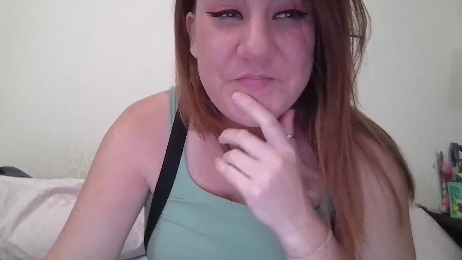 Gallery image thumbnail from Kenzie_leigh's myfreecams stream on, 03/04/2026, 19:24 image 15 of 20