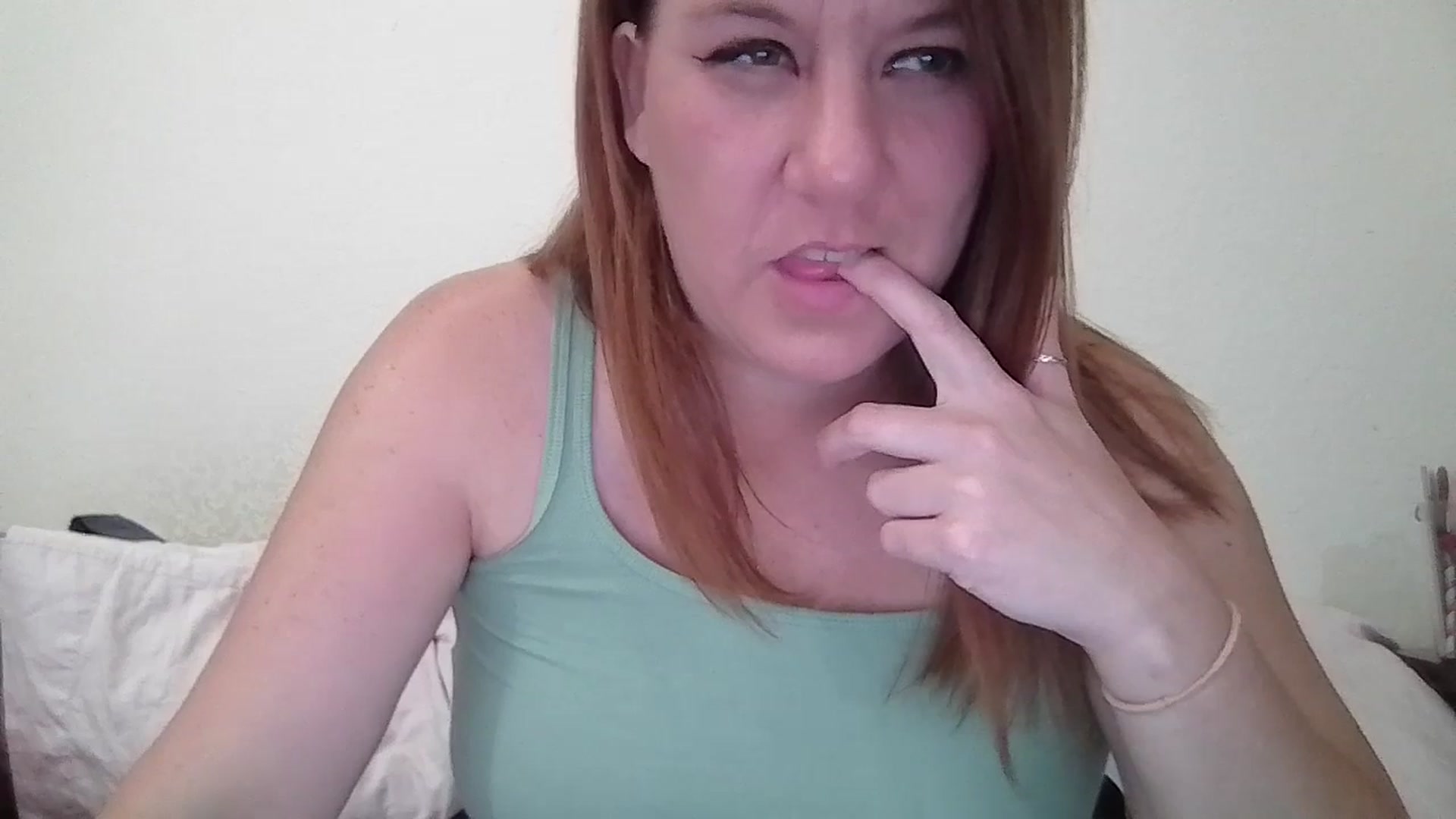 Gallery image thumbnail from Kenzie_leigh's myfreecams stream on, 03/04/2026, 19:24 image 19 of 20