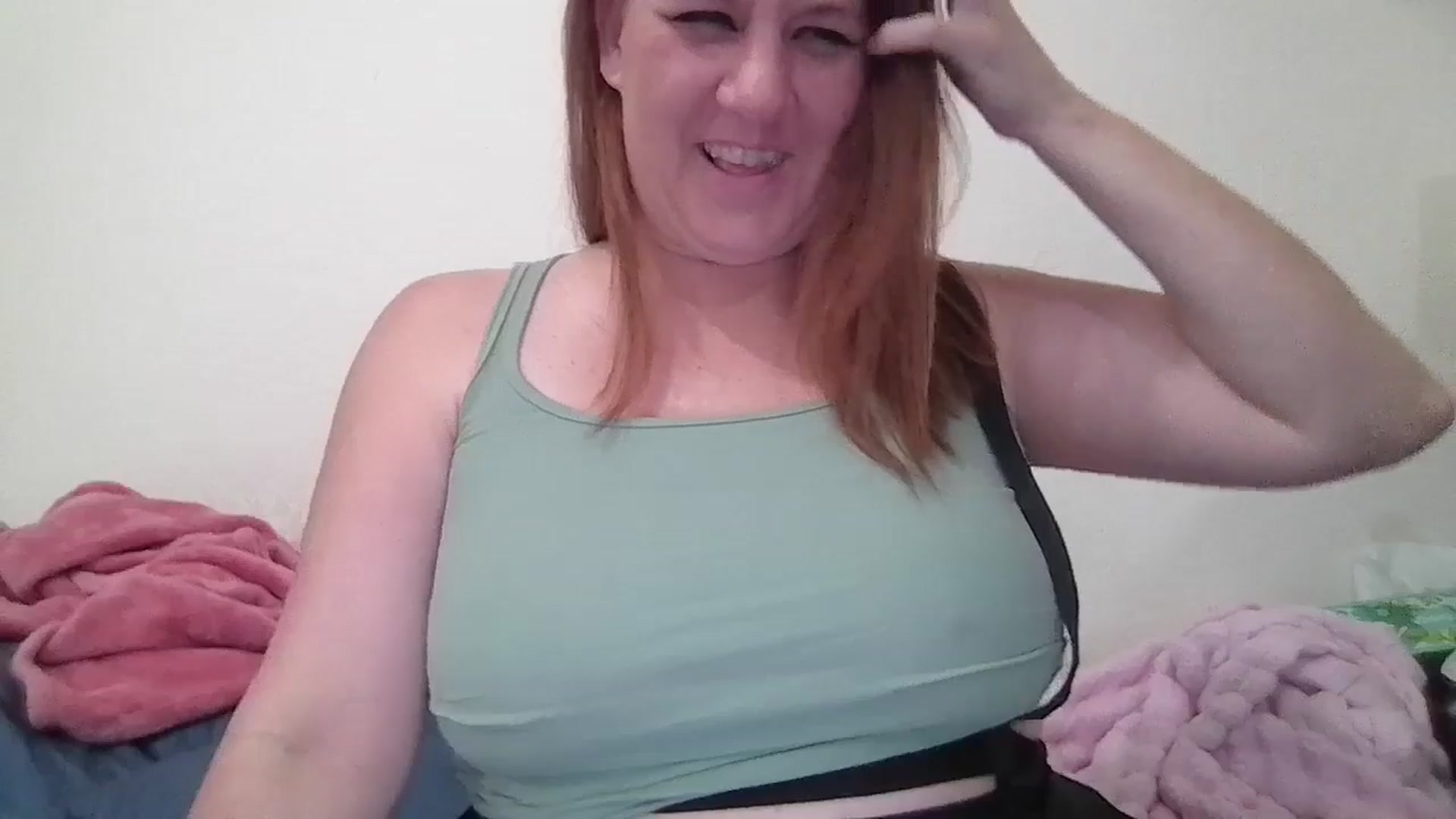 Gallery image thumbnail from Kenzie_leigh's myfreecams stream on, 03/25/2026, 17:52 image 11 of 20