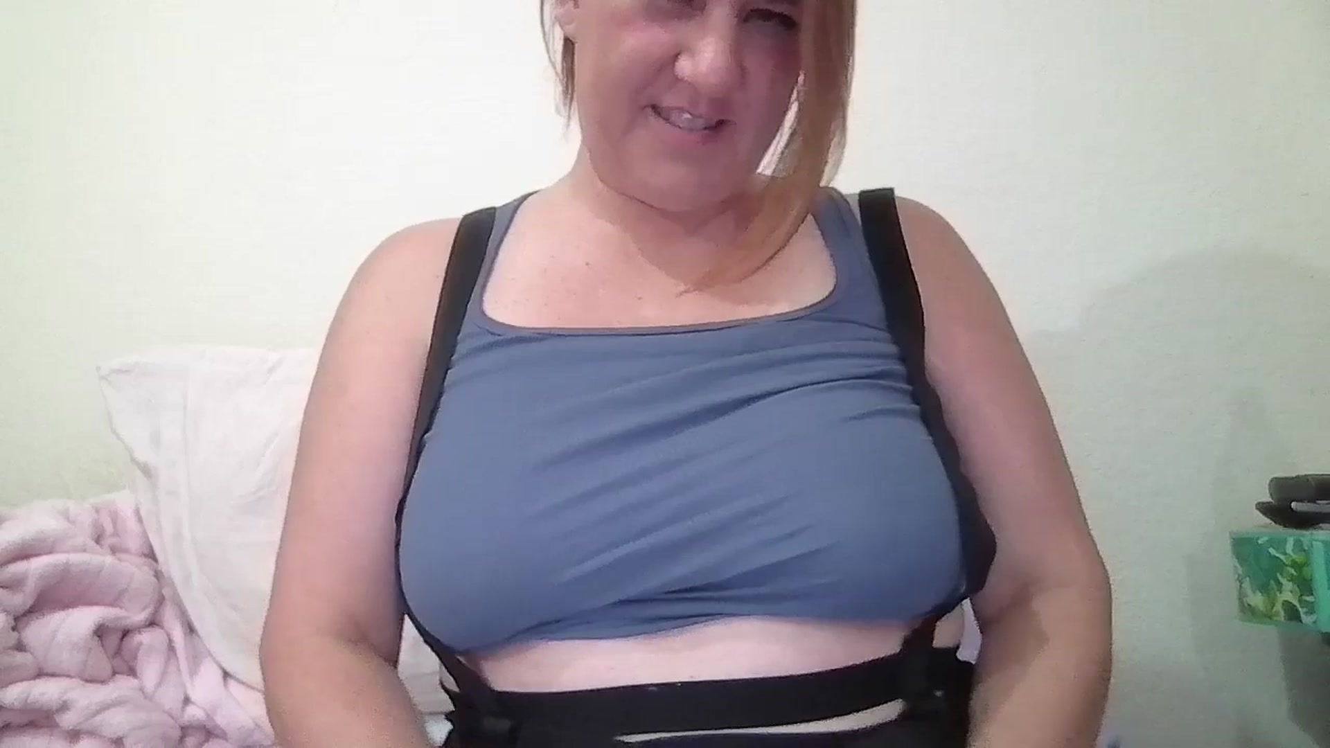 Gallery image thumbnail from Kenzie_leigh's myfreecams stream on, 03/29/2026, 17:47 image 11 of 20