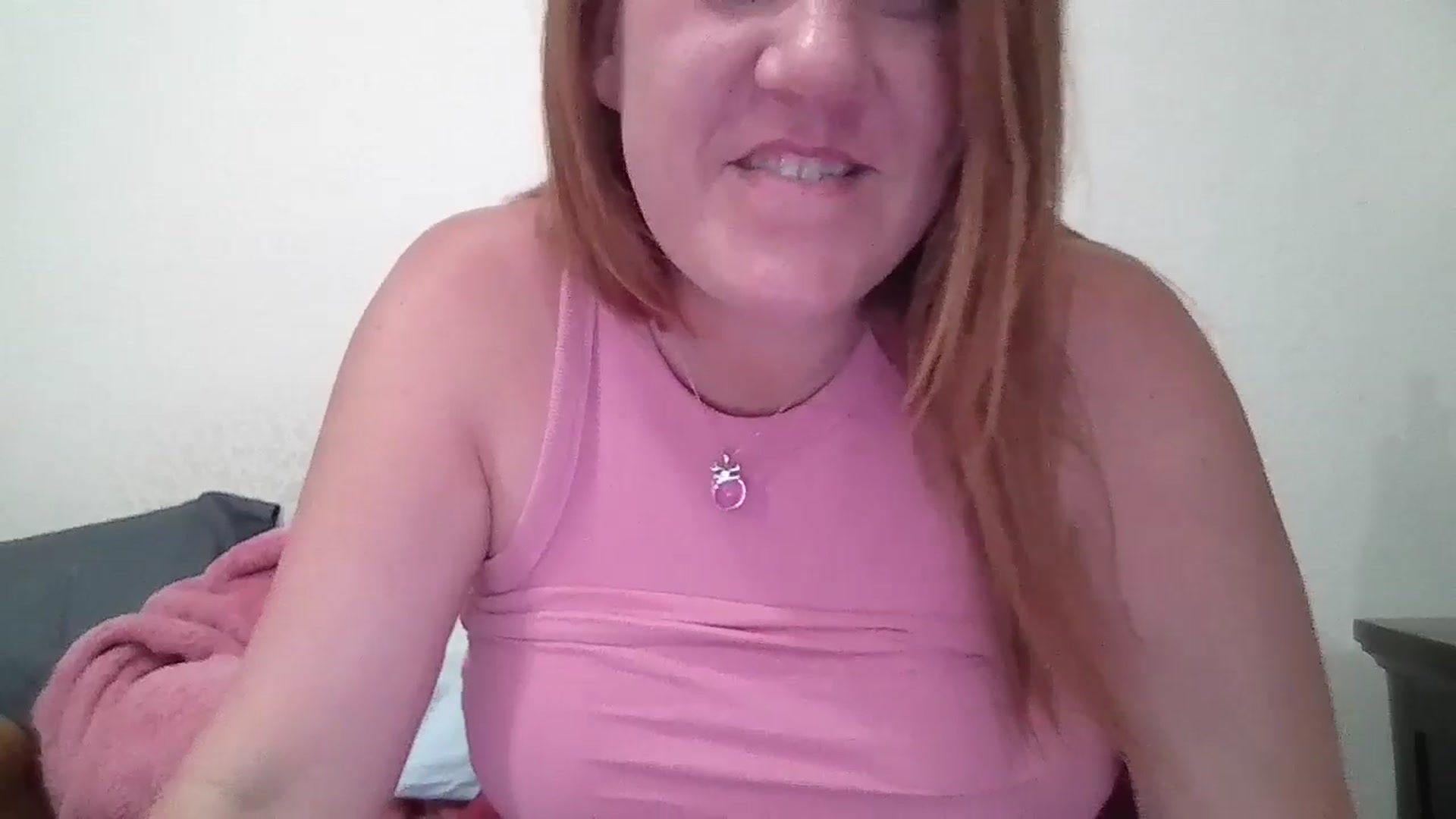 Gallery image thumbnail from Kenzie_leigh's myfreecams stream on, 04/13/2026, 19:19 image 17 of 20