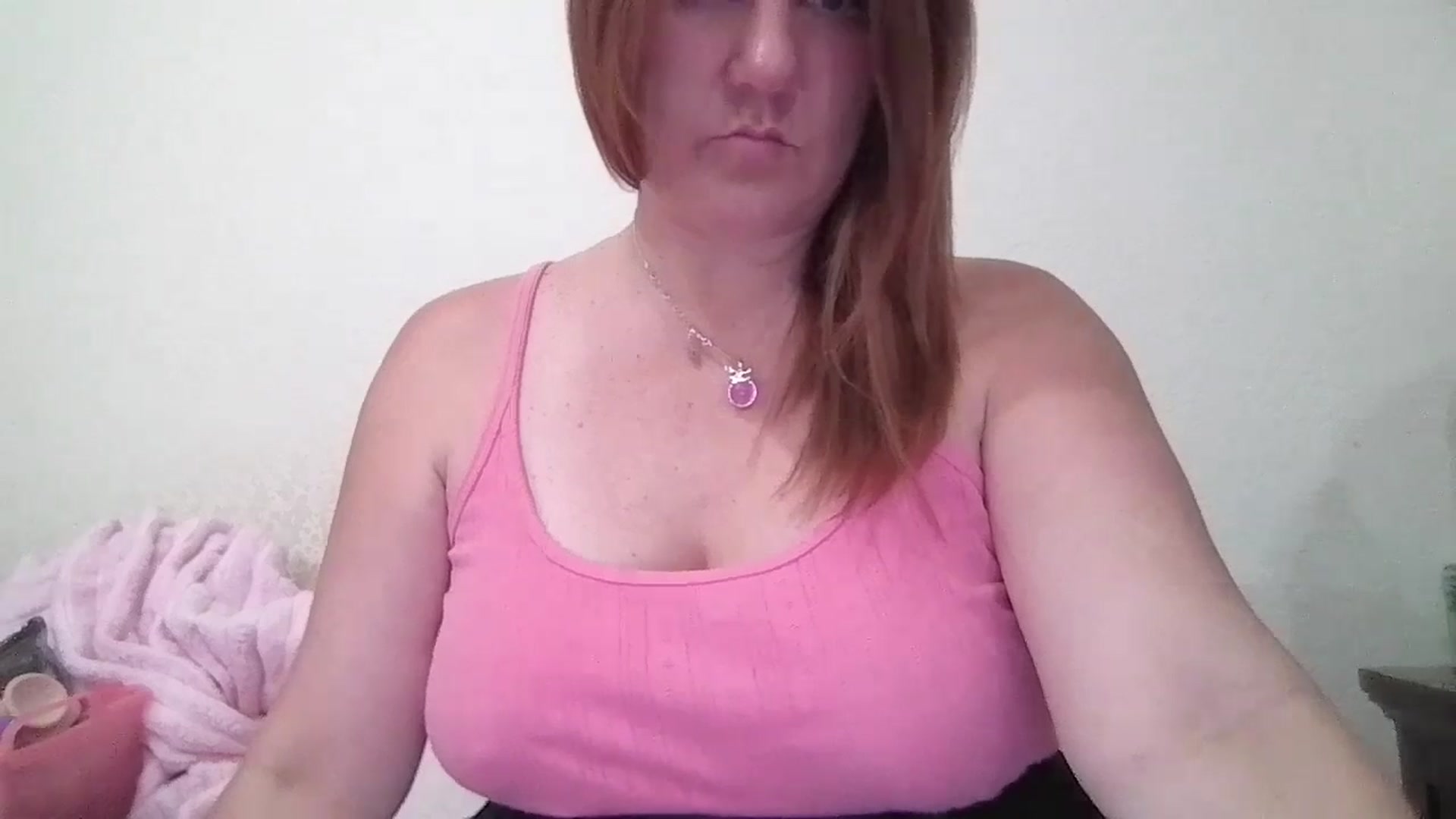 Gallery image thumbnail from Kenzie_leigh's myfreecams stream on, 04/16/2026, 17:37 image 15 of 20