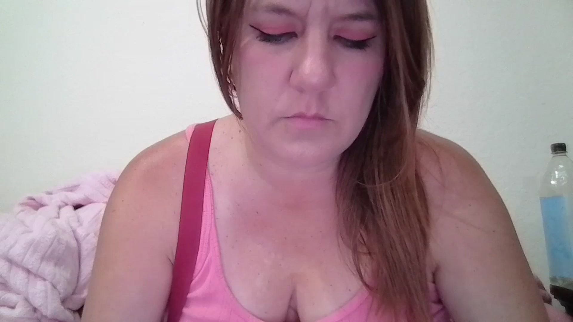 Gallery image thumbnail from Kenzie_leigh's myfreecams stream on, 04/30/2026, 18:44 image 15 of 20