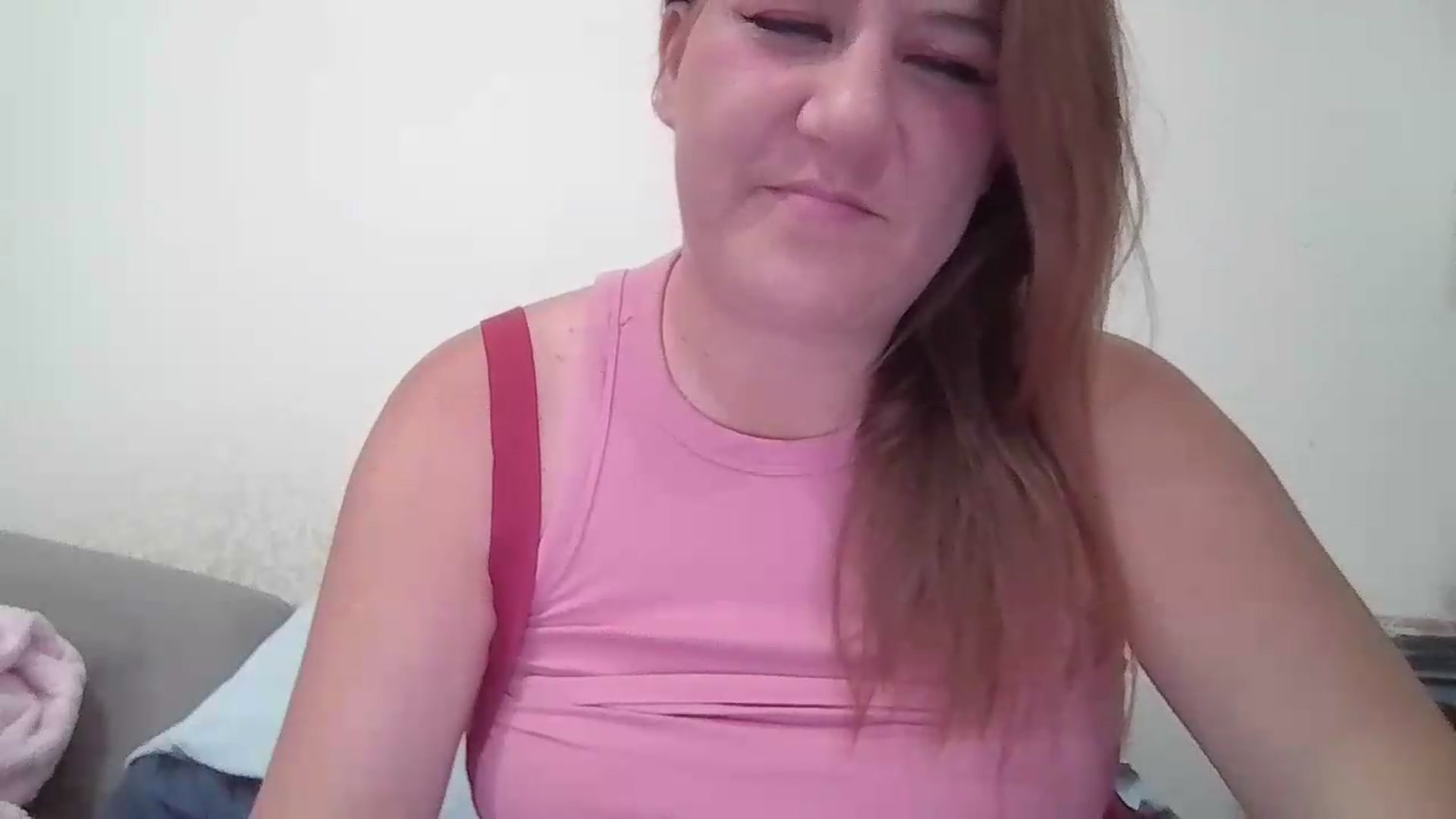 Gallery image thumbnail from Kenzie_leigh's myfreecams stream on, 05/15/2026, 17:27 image 12 of 20