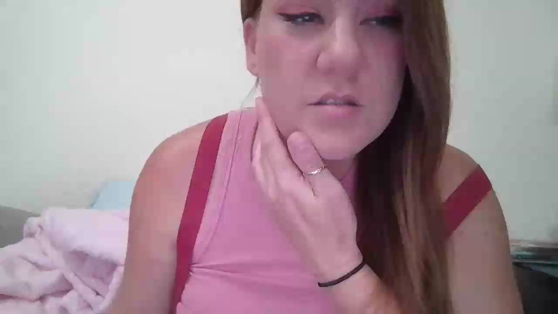 Gallery image thumbnail from Kenzie_leigh's myfreecams stream on, 05/15/2026, 19:59 image 13 of 20