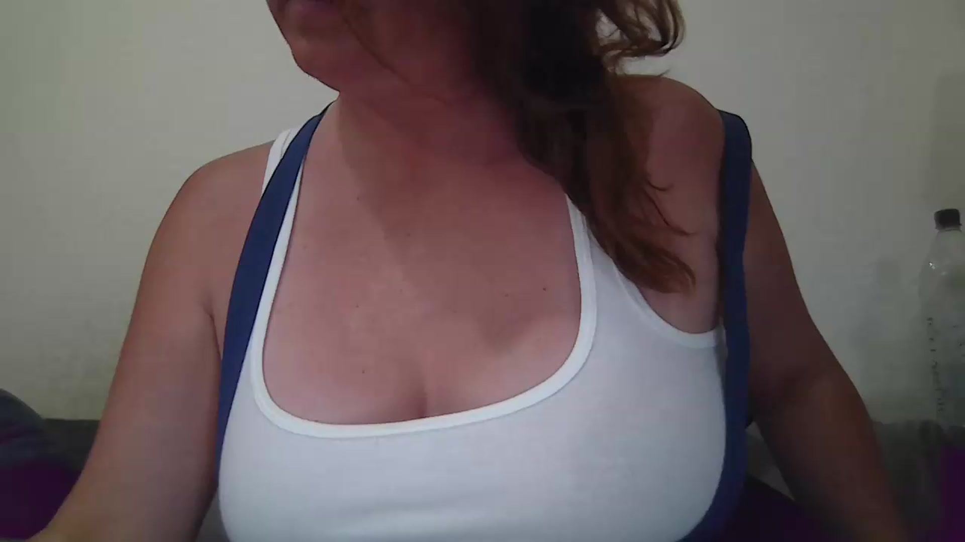 Gallery image thumbnail from Kenzie_leigh's myfreecams stream on, 05/28/2026, 20:54 image 16 of 20