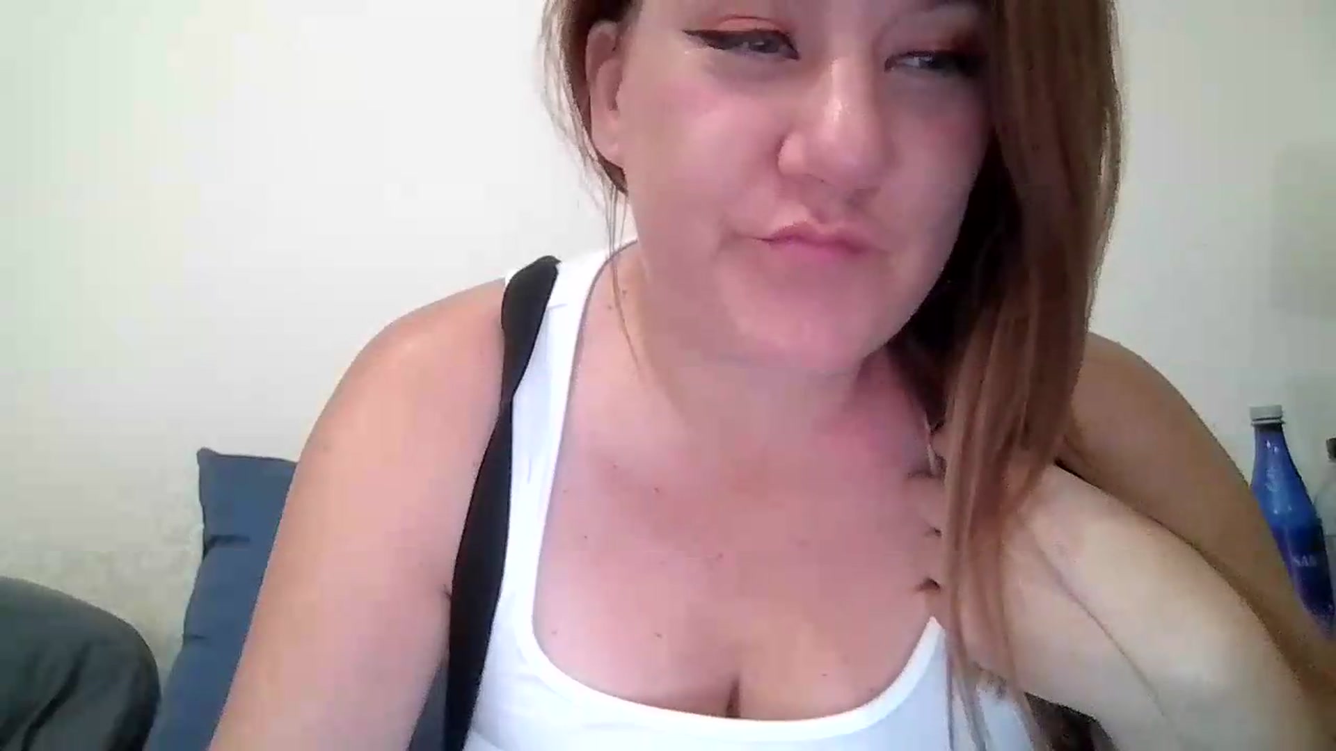 Gallery image thumbnail from Kenzie_leigh's myfreecams stream on, 06/28/2026, 18:51 image 2 of 20