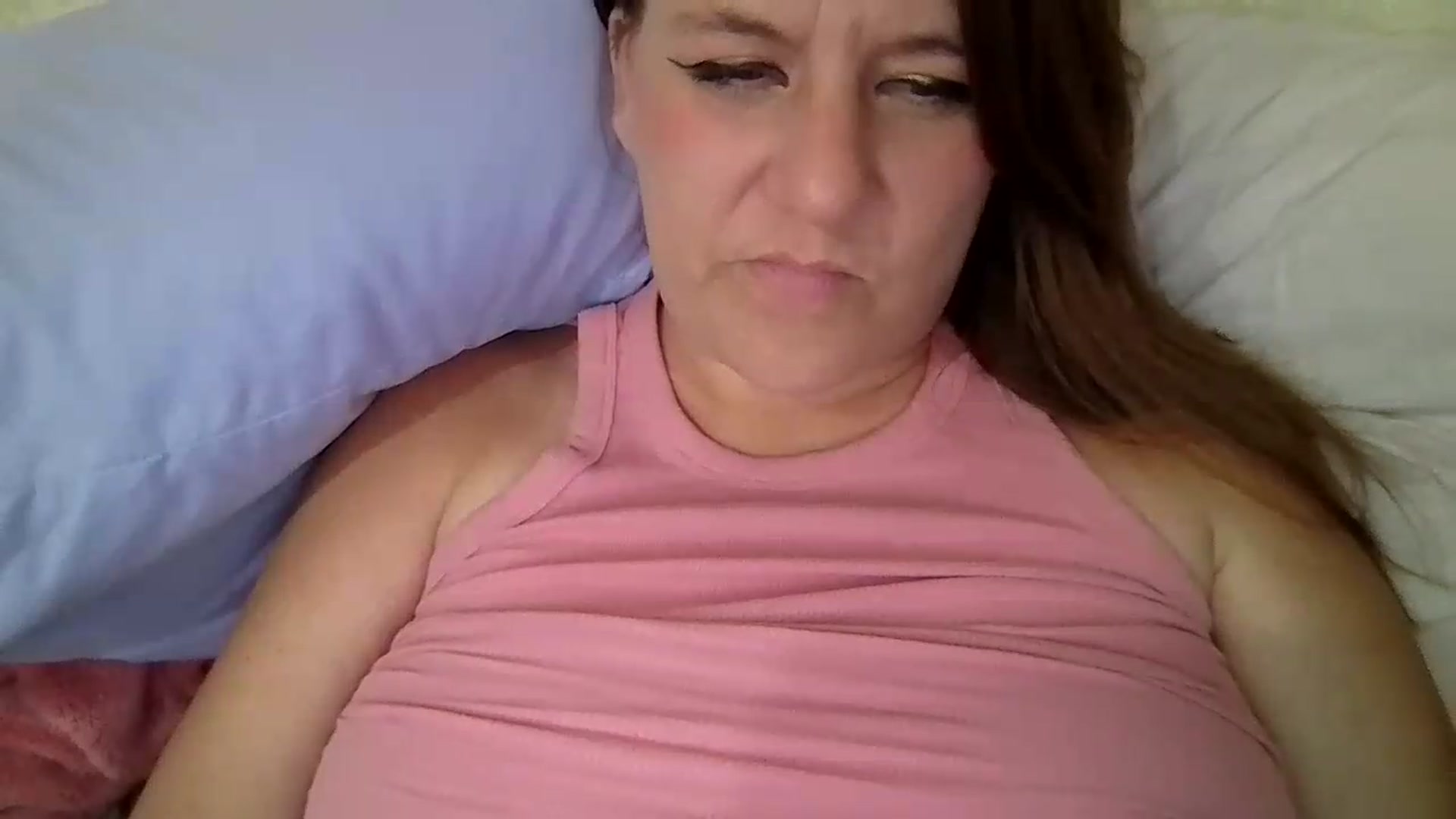 Gallery image thumbnail from Kenzie_leigh's myfreecams stream on, 07/27/2026, 19:00 image 15 of 20
