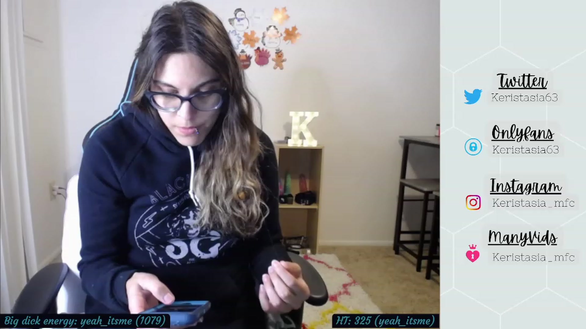 Gallery image thumbnail from Keristasia's myfreecams stream on, 11/21/2022, 01:41 image 14 of 20