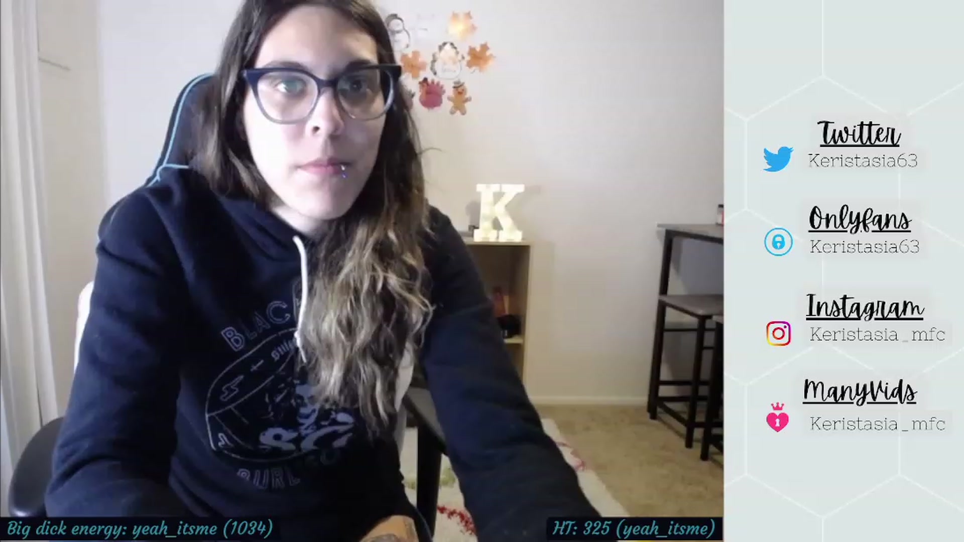 Gallery image thumbnail from Keristasia's myfreecams stream on, 11/21/2022, 01:41 image 5 of 20